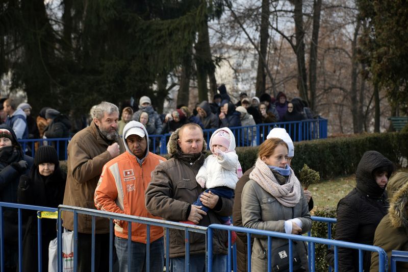 Sfânta Muceniță Filofteia, cinstită la Catedrala Arhiepiscopală din Curtea de Argeș Sfânta Muceniță Filofteia, cinstită la Catedrala Arhiepiscopală din Curtea de Argeș