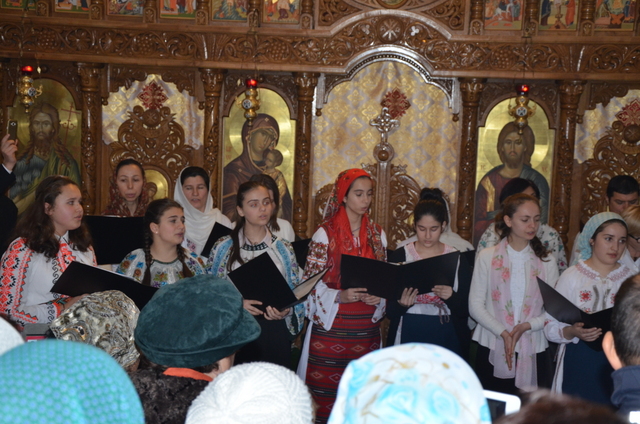 Grupul coral „Axios” a concertat în Parohia Veneția I