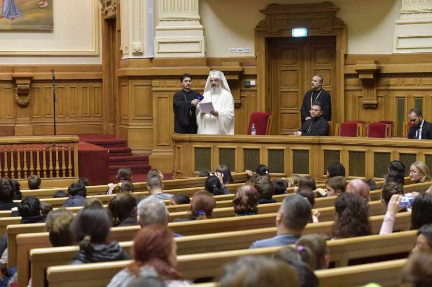 Copiii - chipuri de lumină cultivate prin credinţă şi iubire