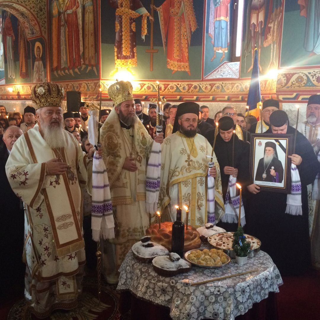 Arhiepiscopul Justinian, pomenit la 40 de zile de la trecerea în veşnicie. IPS Andrei: „A fost un mare duhovnic care a călăuzit mulţi credincioşi pe calea lui Dumnezeu”