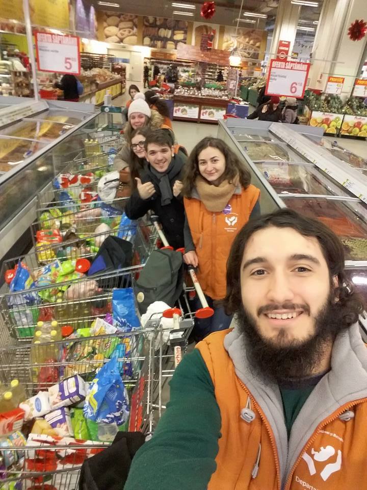 Cadouri de Crăciun pentru 400 de copii din Arhiepiscopia Iașilor