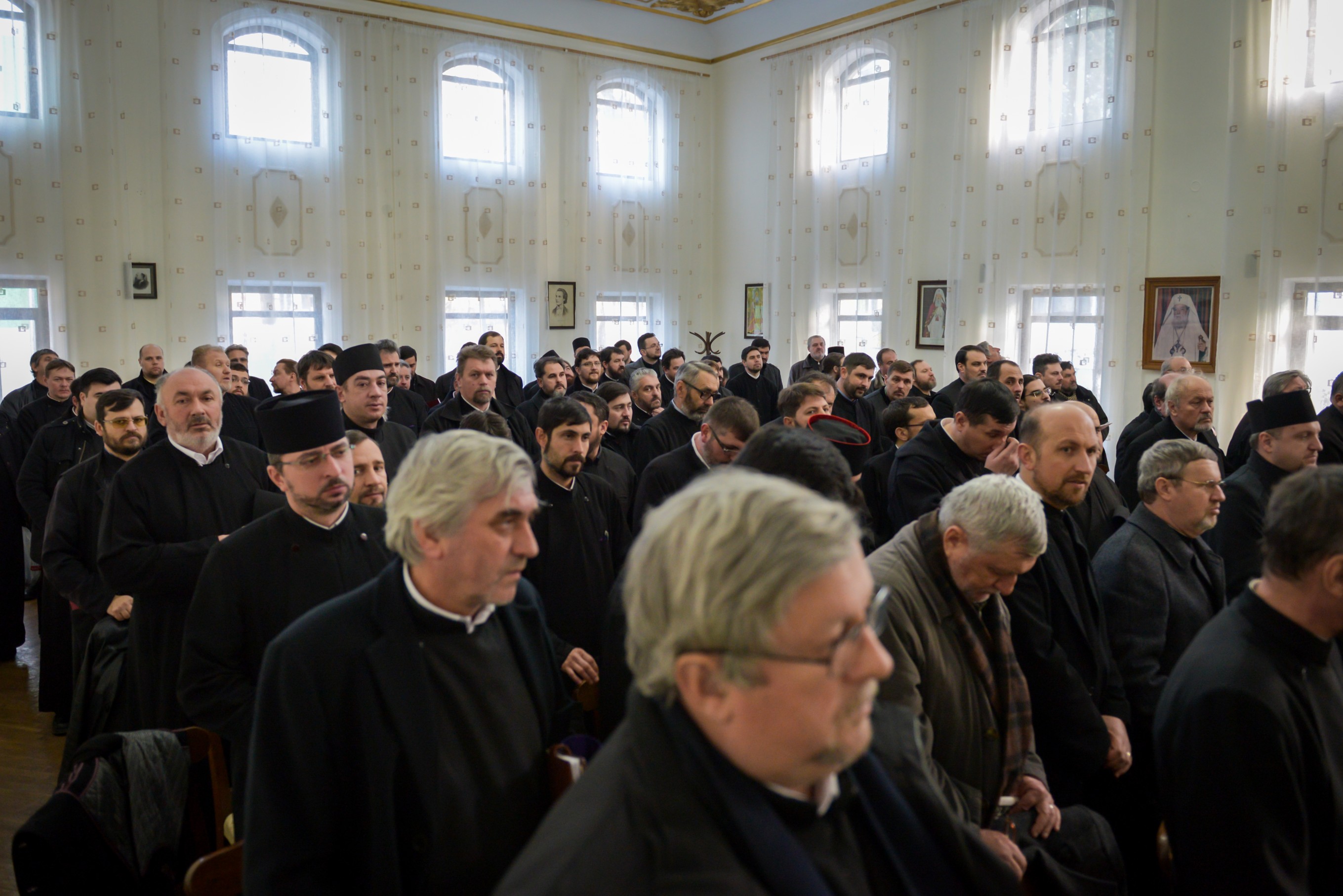 Conferință preoțească la Botoșani: „Dumnezeu să ne dăruiască putere să sesizăm darurile Sfântului Duh“