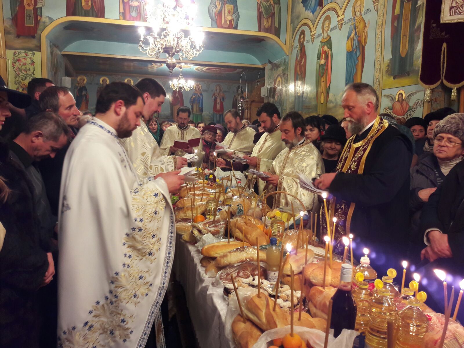 Biserica „Sfântul Nicolae“ din Piatra Neamţ, la ceas de sărbătoare