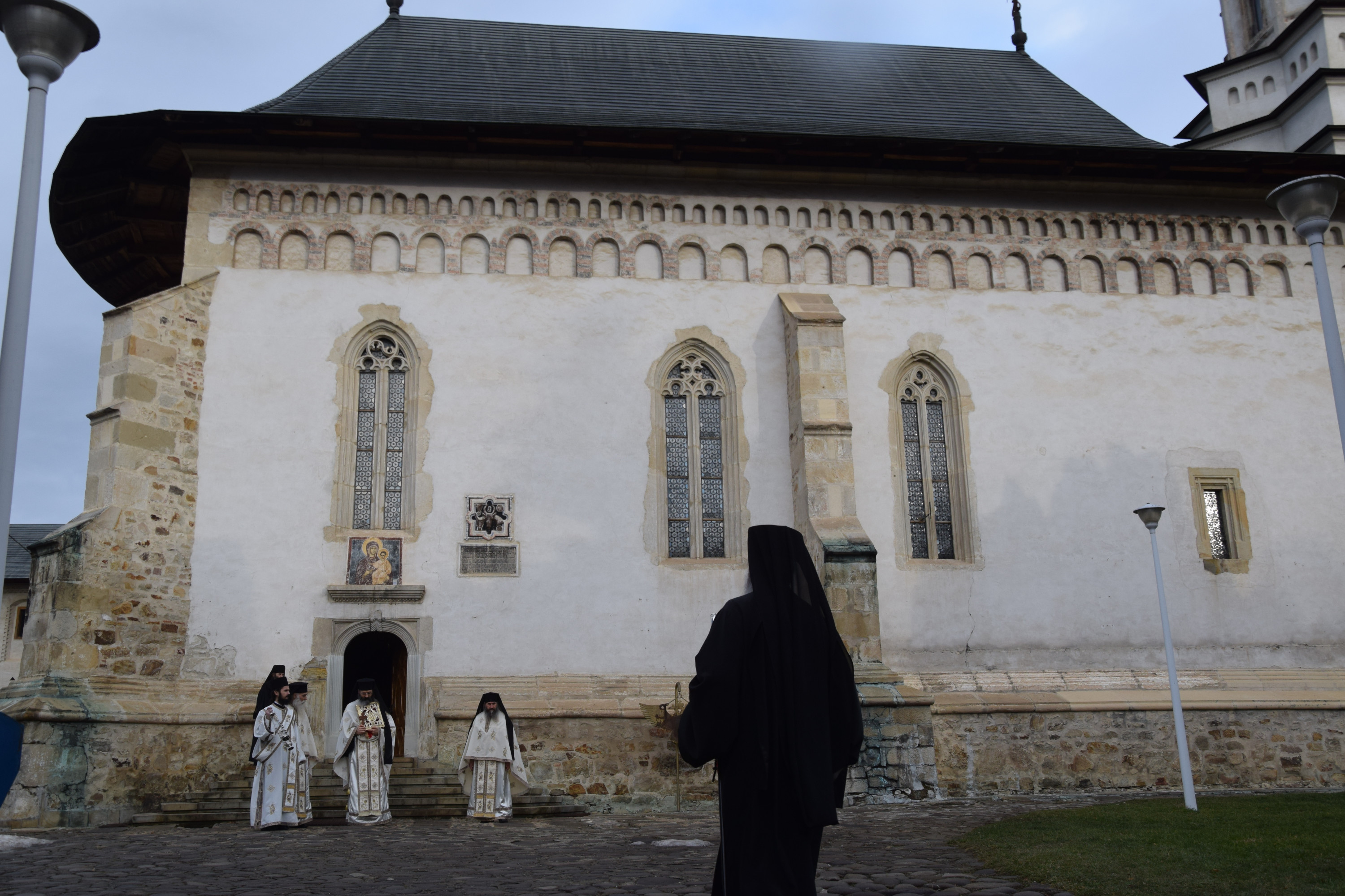 Două hirotonii și o hirotesie întru duhovnic, la Mănăstirea Bistrița