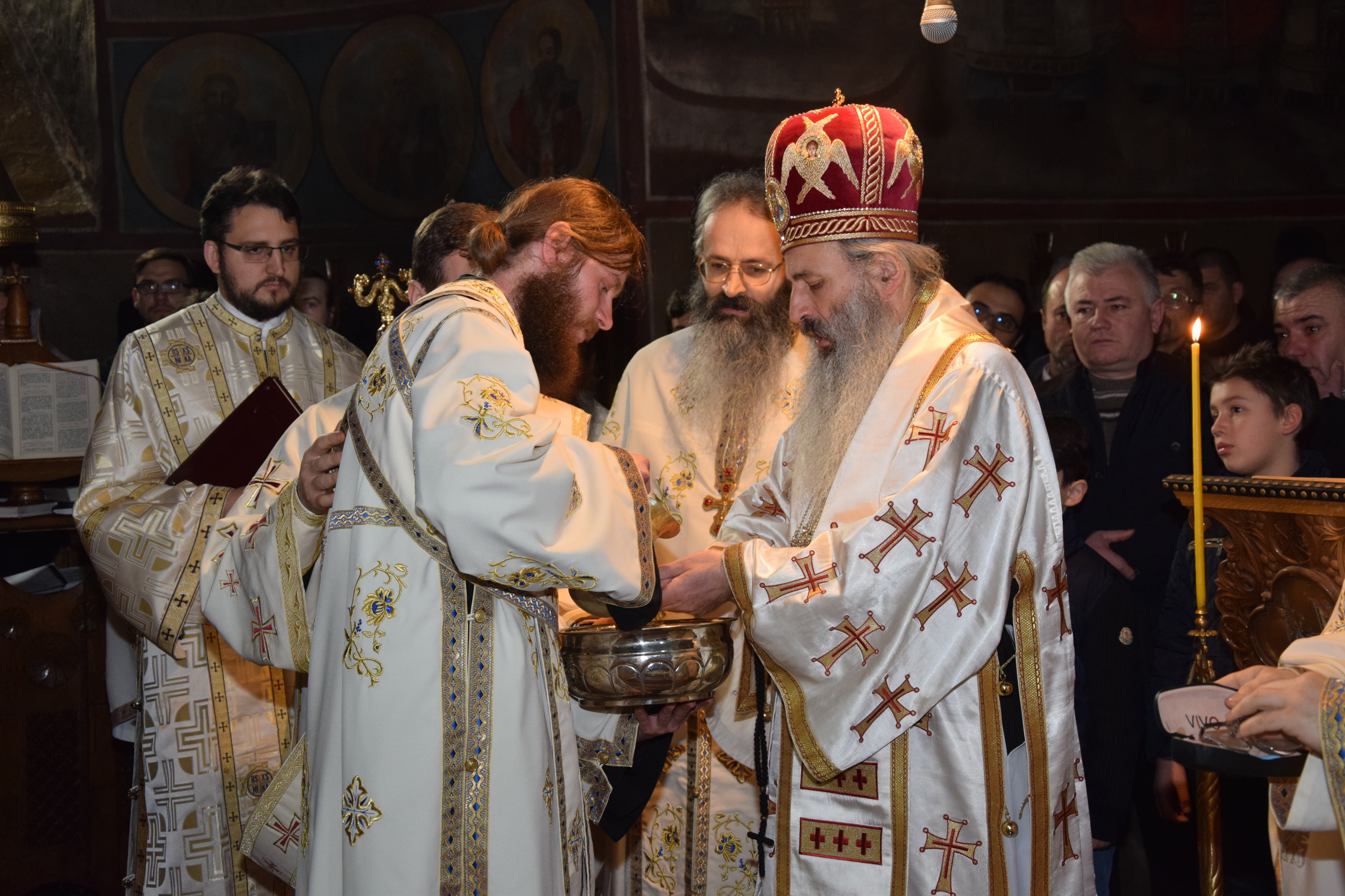 Două hirotonii și o hirotesie întru duhovnic, la Mănăstirea Bistrița