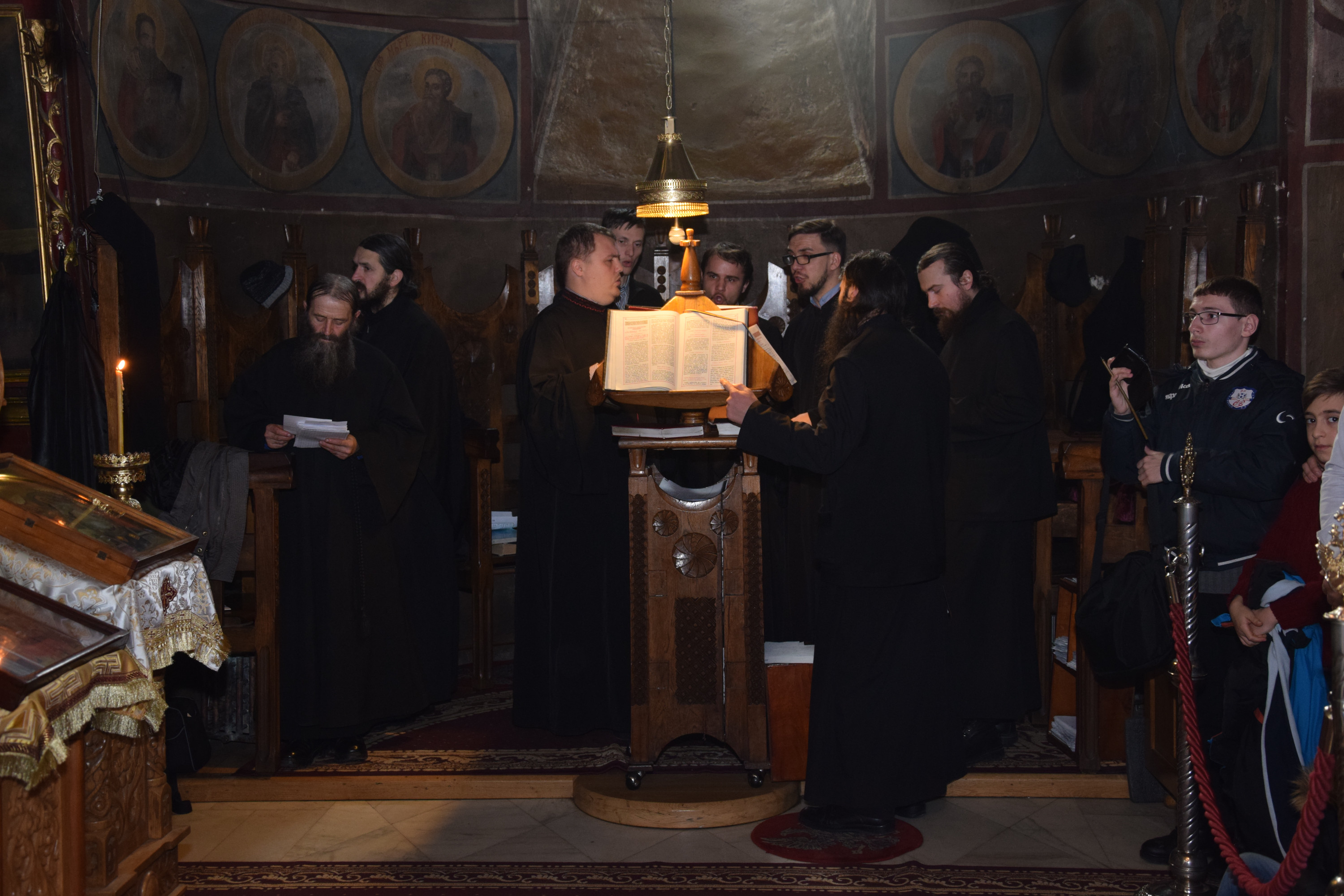 Două hirotonii și o hirotesie întru duhovnic, la Mănăstirea Bistrița