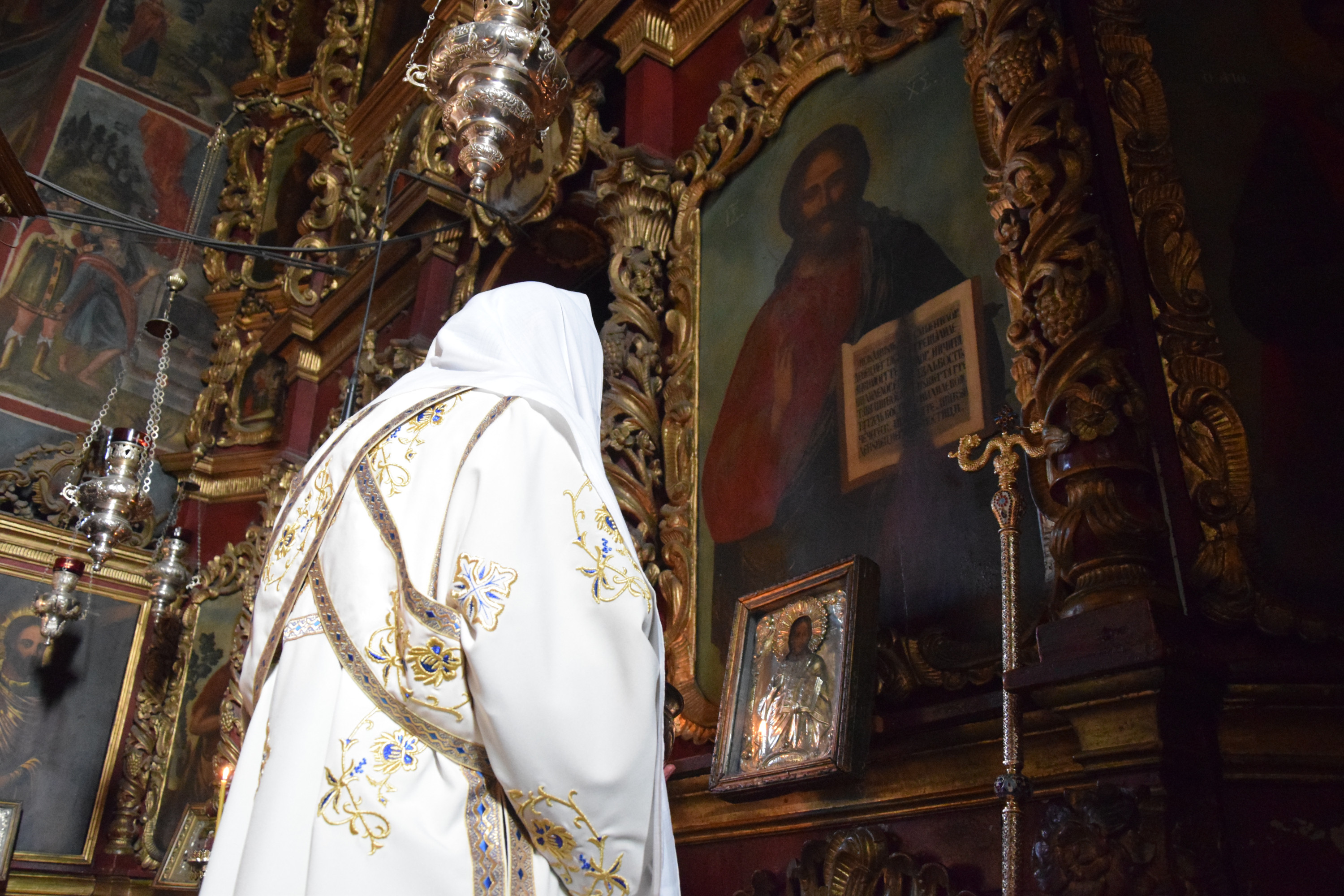 Două hirotonii și o hirotesie întru duhovnic, la Mănăstirea Bistrița