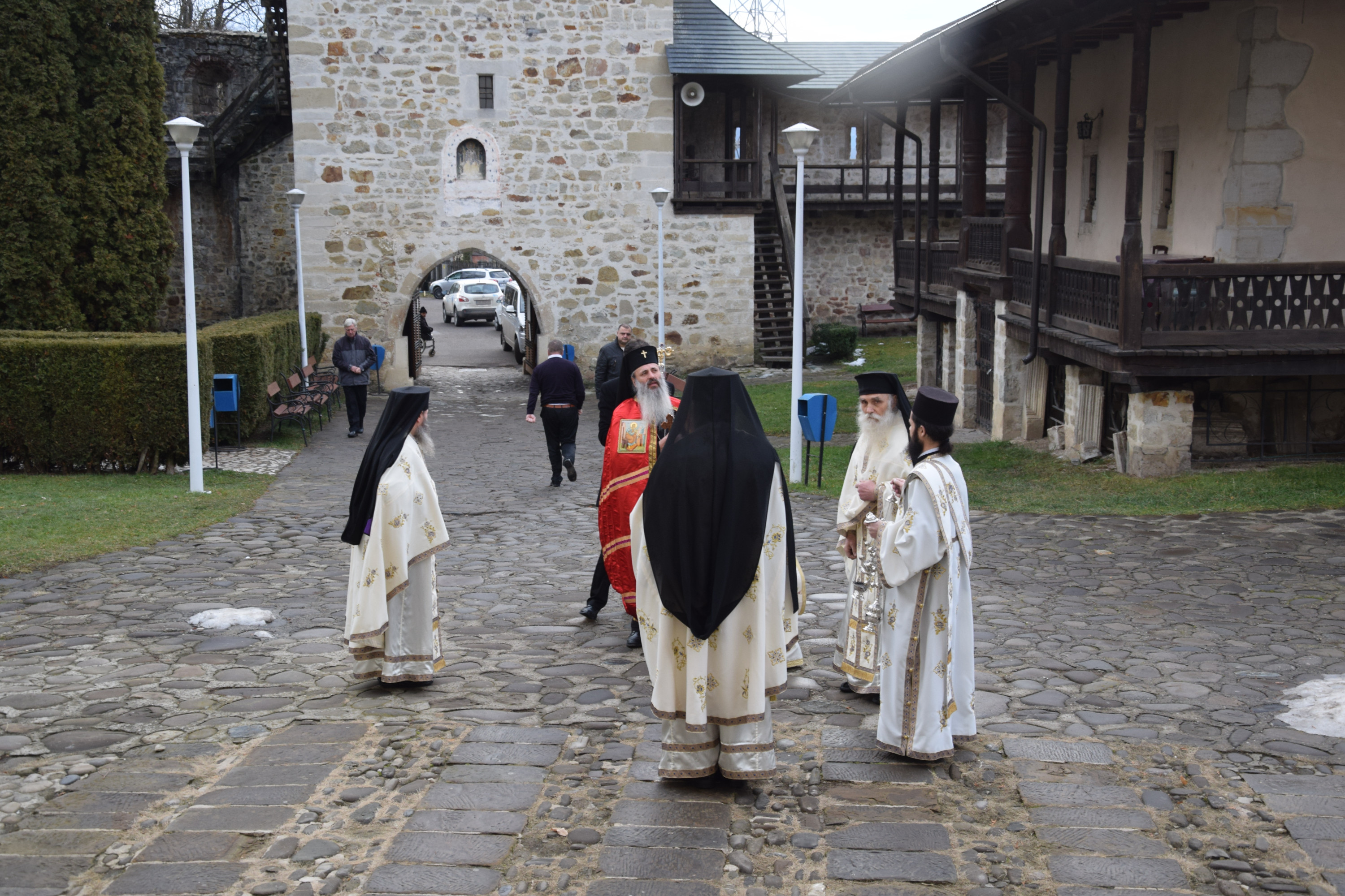 Două hirotonii și o hirotesie întru duhovnic, la Mănăstirea Bistrița