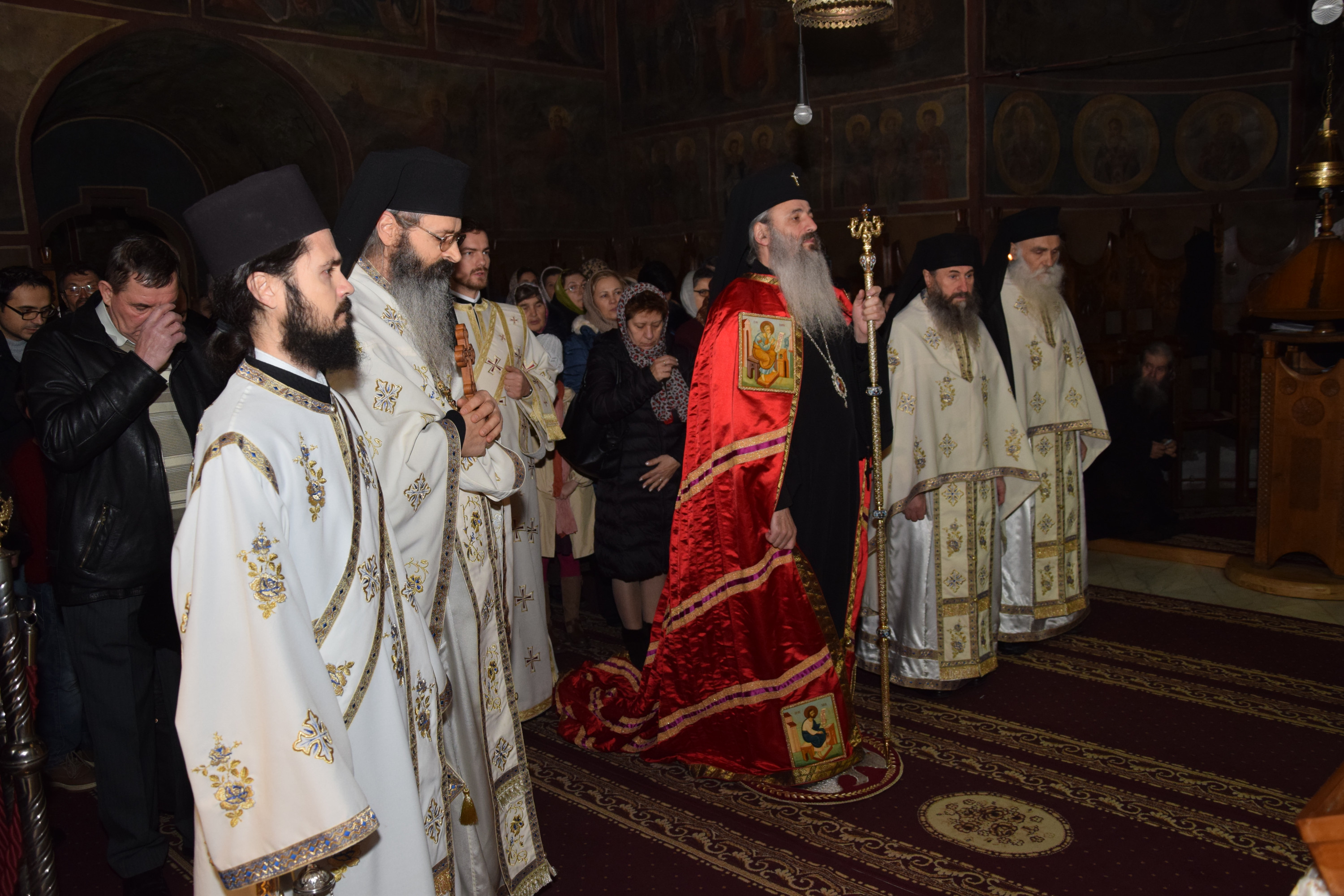 Două hirotonii și o hirotesie întru duhovnic, la Mănăstirea Bistrița