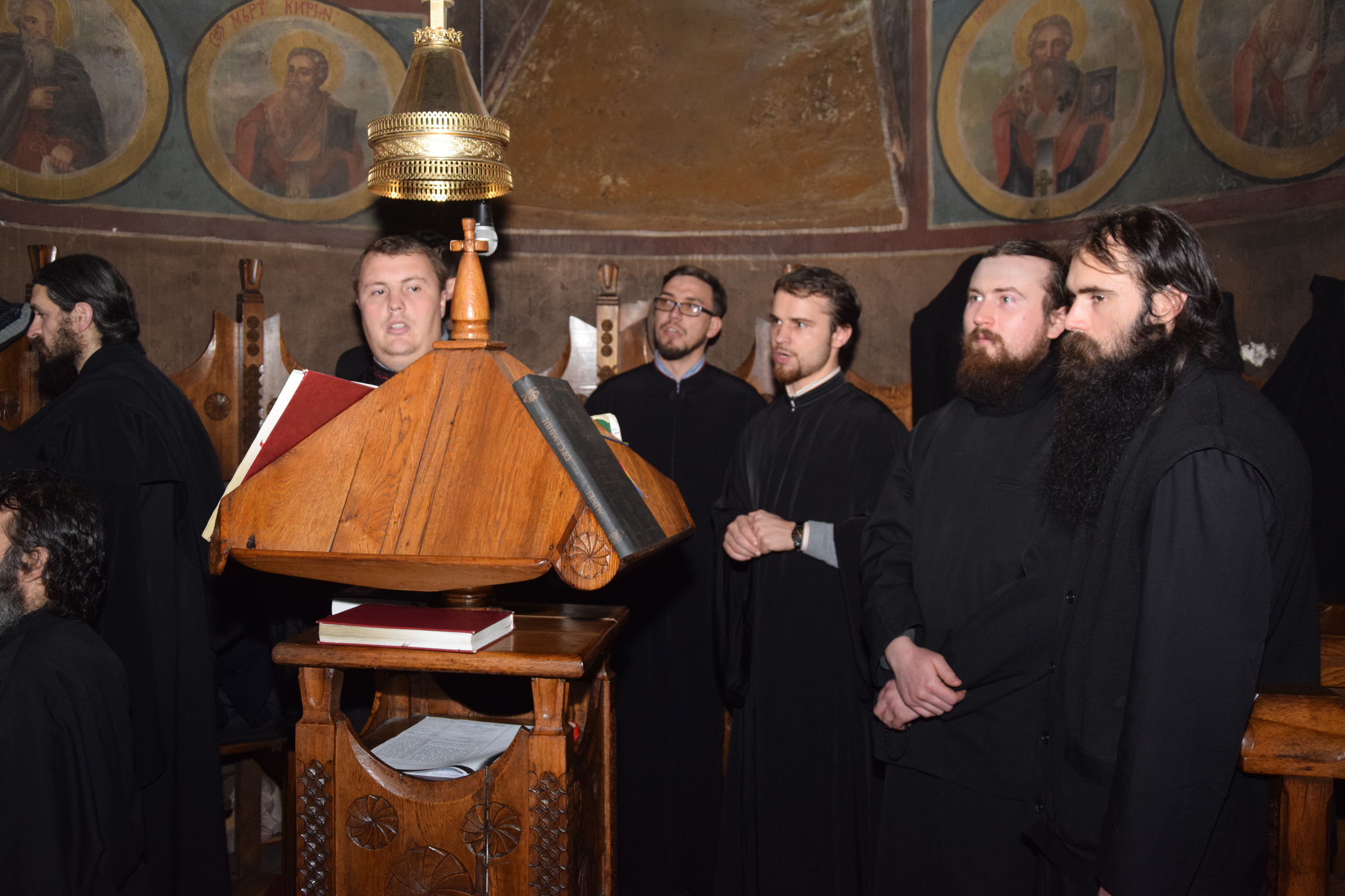 Două hirotonii și o hirotesie întru duhovnic, la Mănăstirea Bistrița