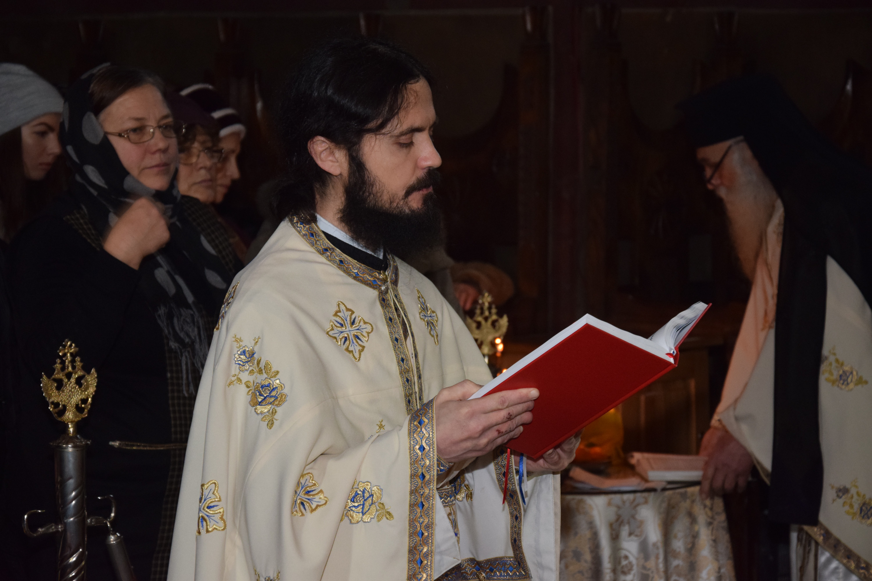 Două hirotonii și o hirotesie întru duhovnic, la Mănăstirea Bistrița