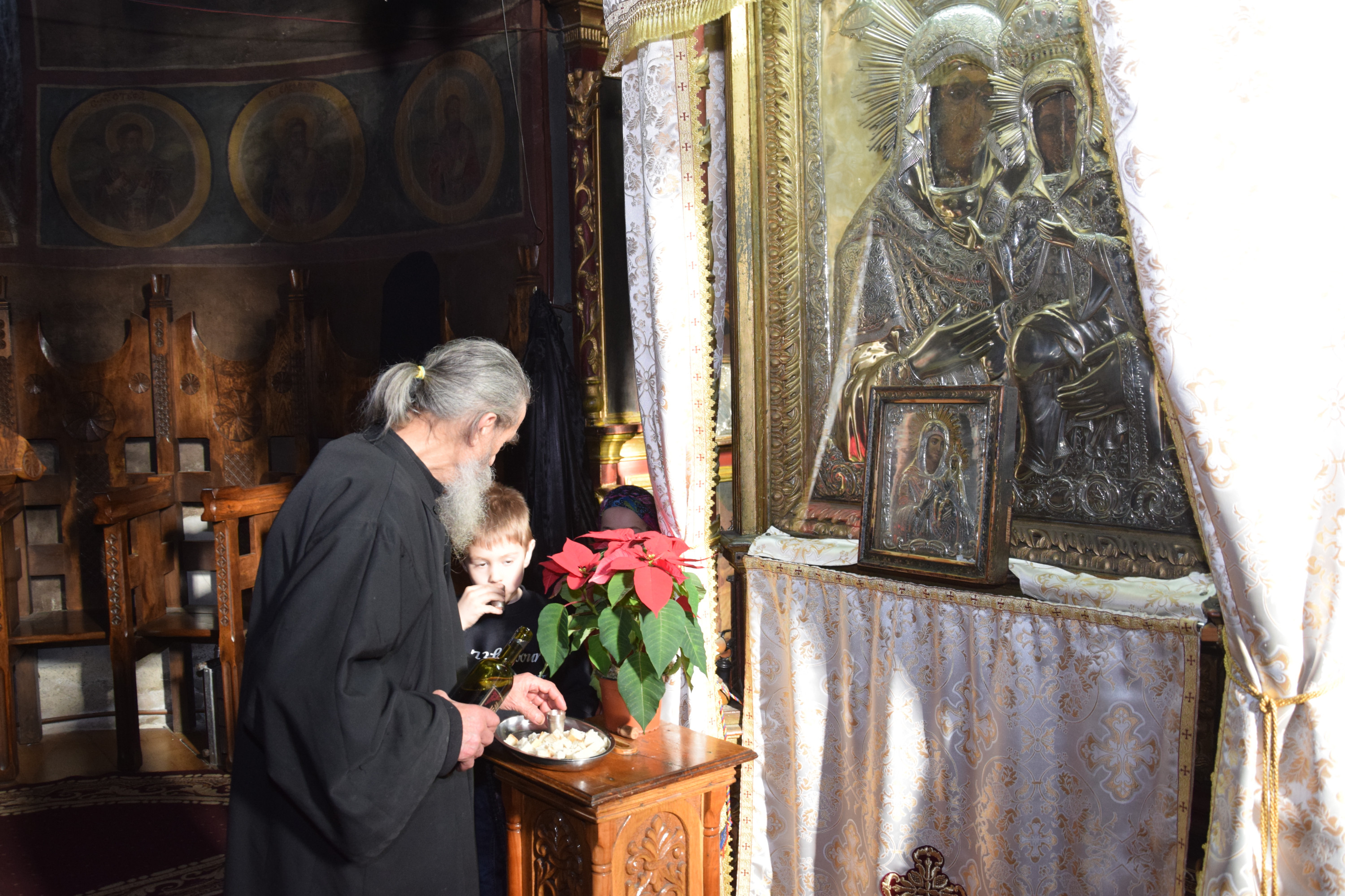 Două hirotonii și o hirotesie întru duhovnic, la Mănăstirea Bistrița