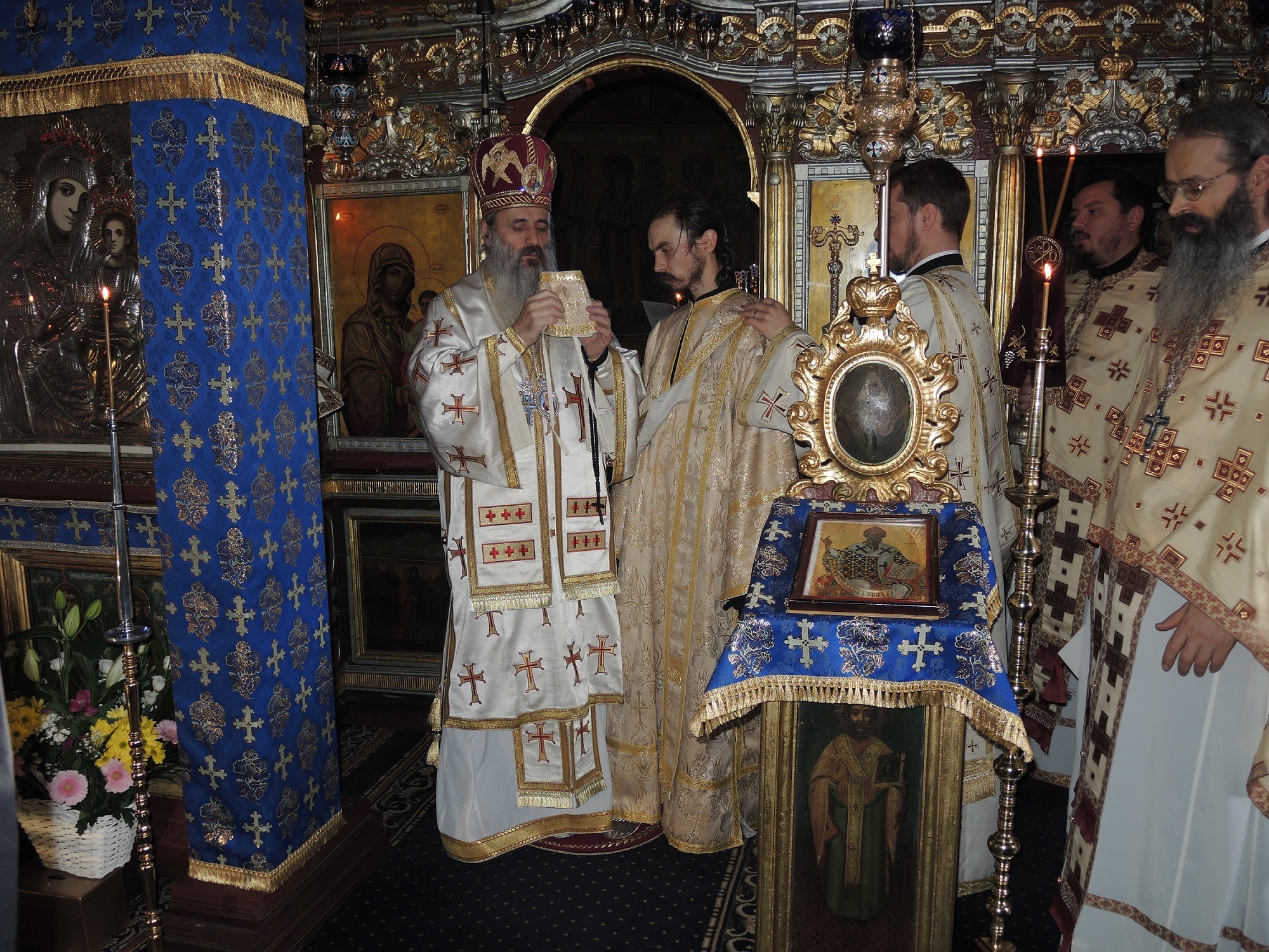 Liturghie arhierească și hirotonie întru ierodiacon, la Mănăstirea Sihla