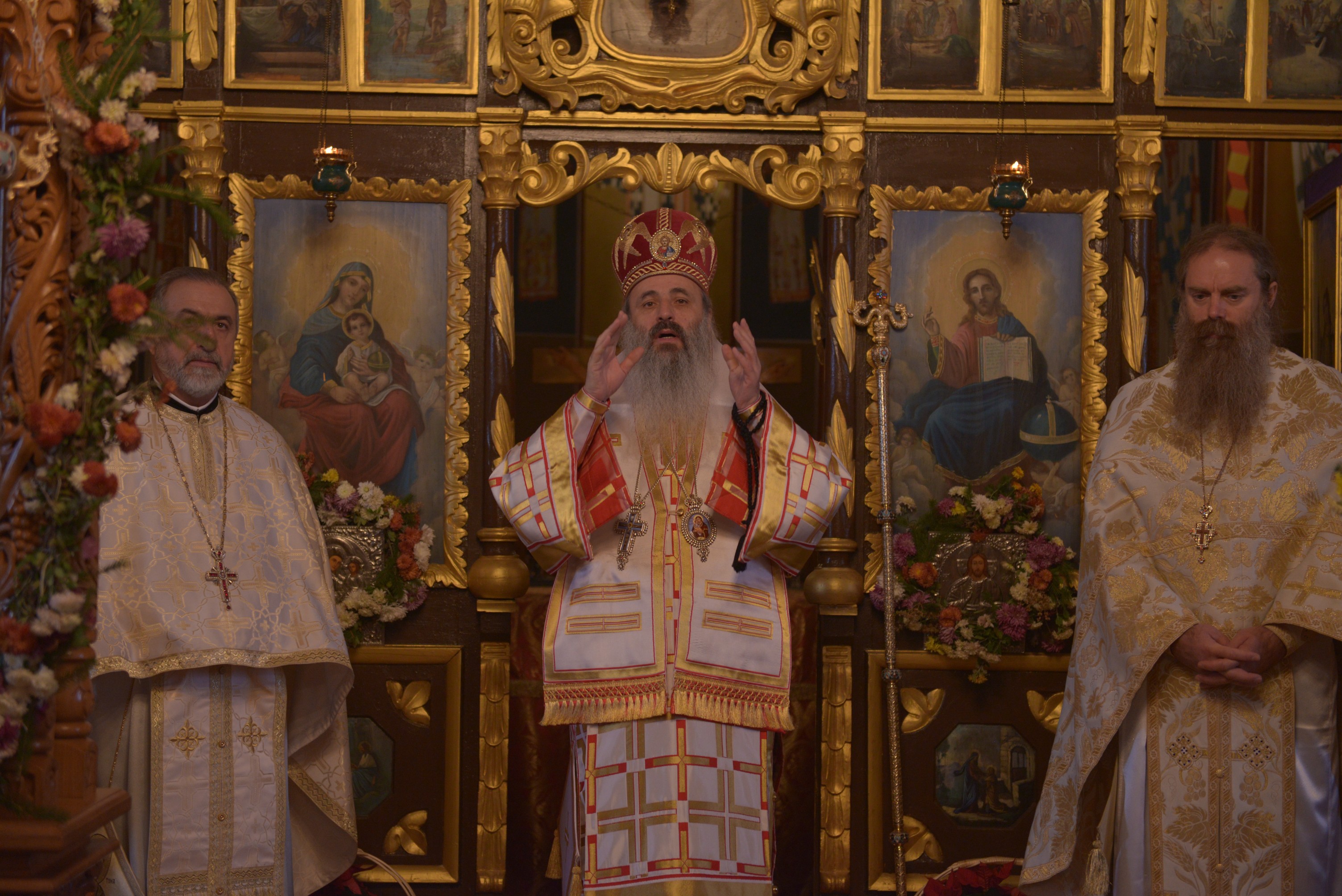 IPS Mitropolit Teofan, la Pleşani: „Smerenia îl ridică pe om în faţa lui Dumnezeu“