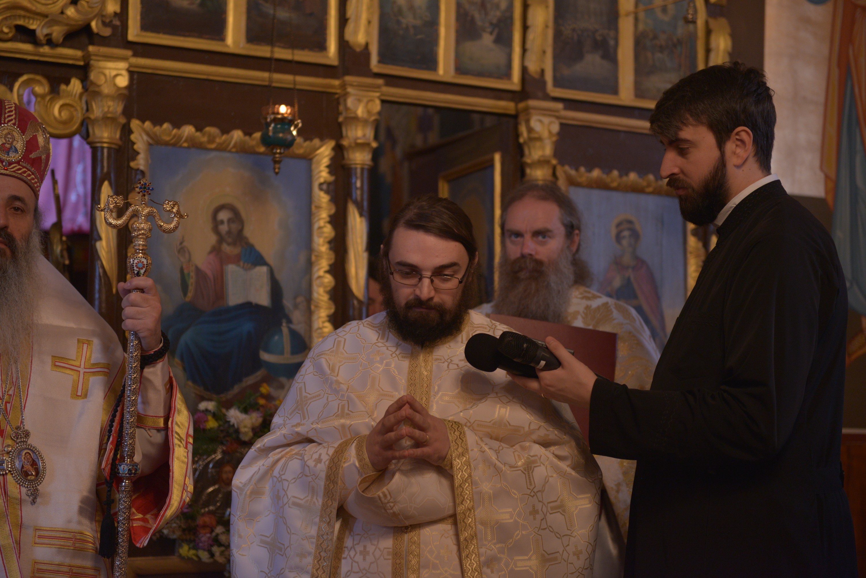 IPS Mitropolit Teofan, la Pleşani: „Smerenia îl ridică pe om în faţa lui Dumnezeu“