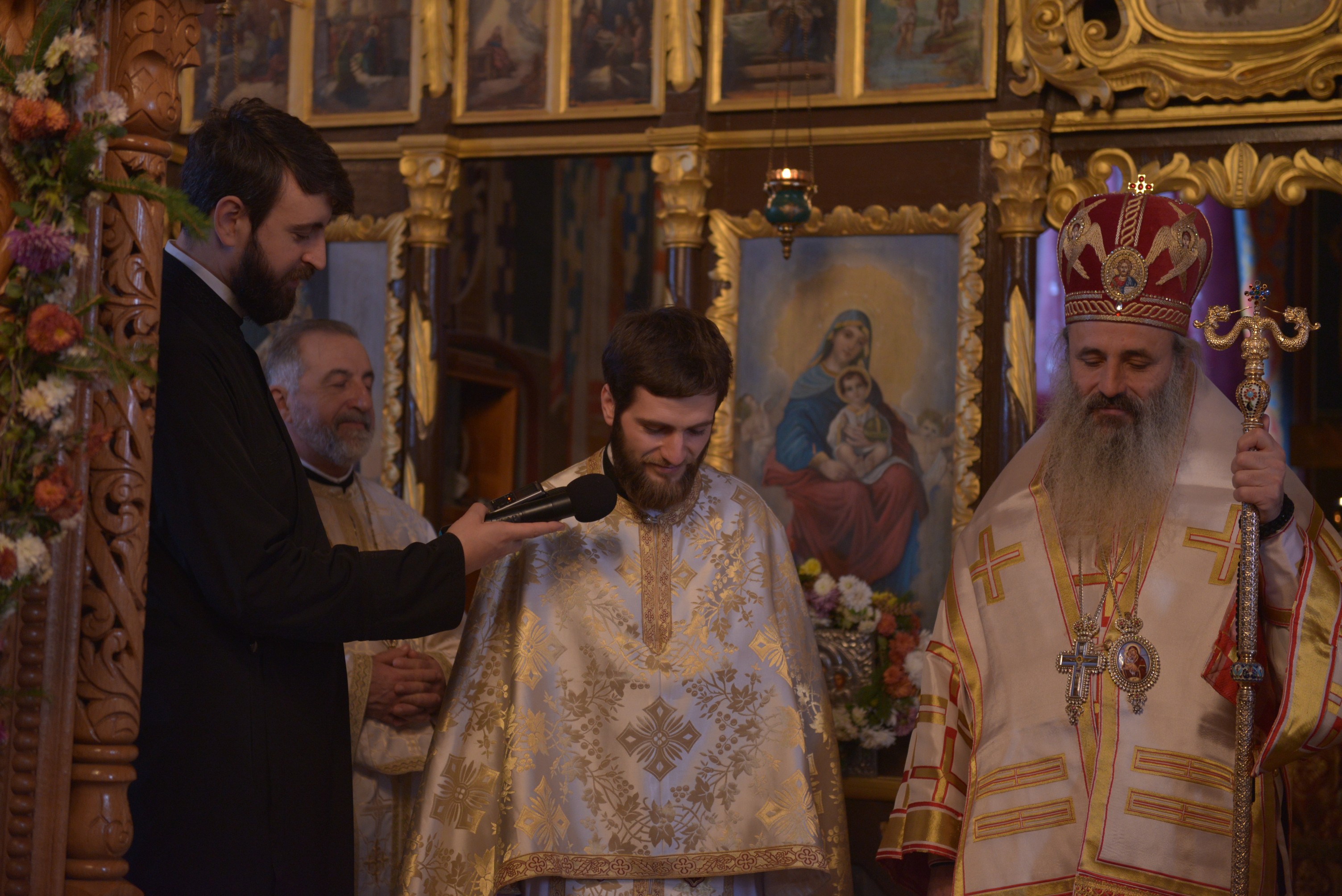 IPS Mitropolit Teofan, la Pleşani: „Smerenia îl ridică pe om în faţa lui Dumnezeu“