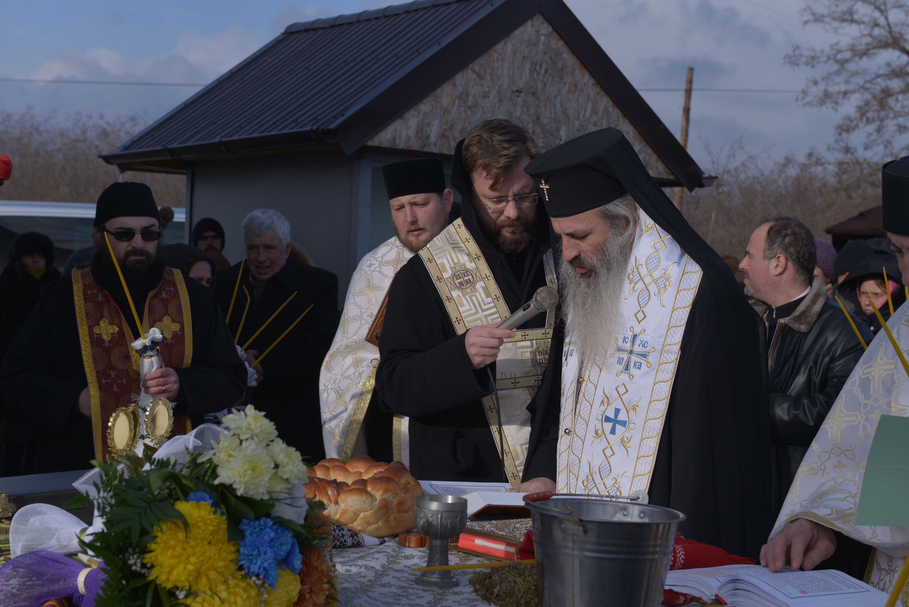 IPS Mitropolit Teofan, la Pleşani: „Smerenia îl ridică pe om în faţa lui Dumnezeu“