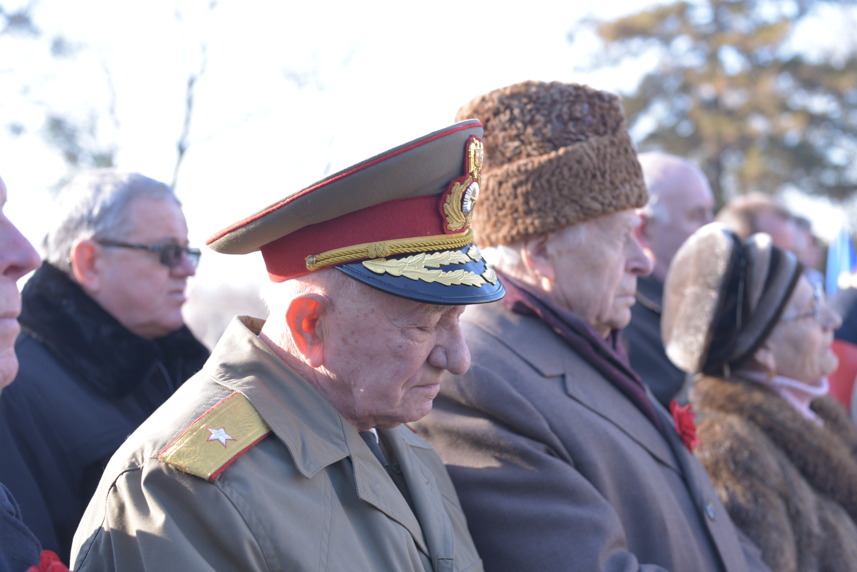 IPS Mitropolit Teofan: „Dumnezeu să ne dăruiască putere pentru a nu uita lecţia trecutului“ IPS Mitropolit Teofan: „Dumnezeu să ne dăruiască putere pentru a nu uita lecţia trecutului“