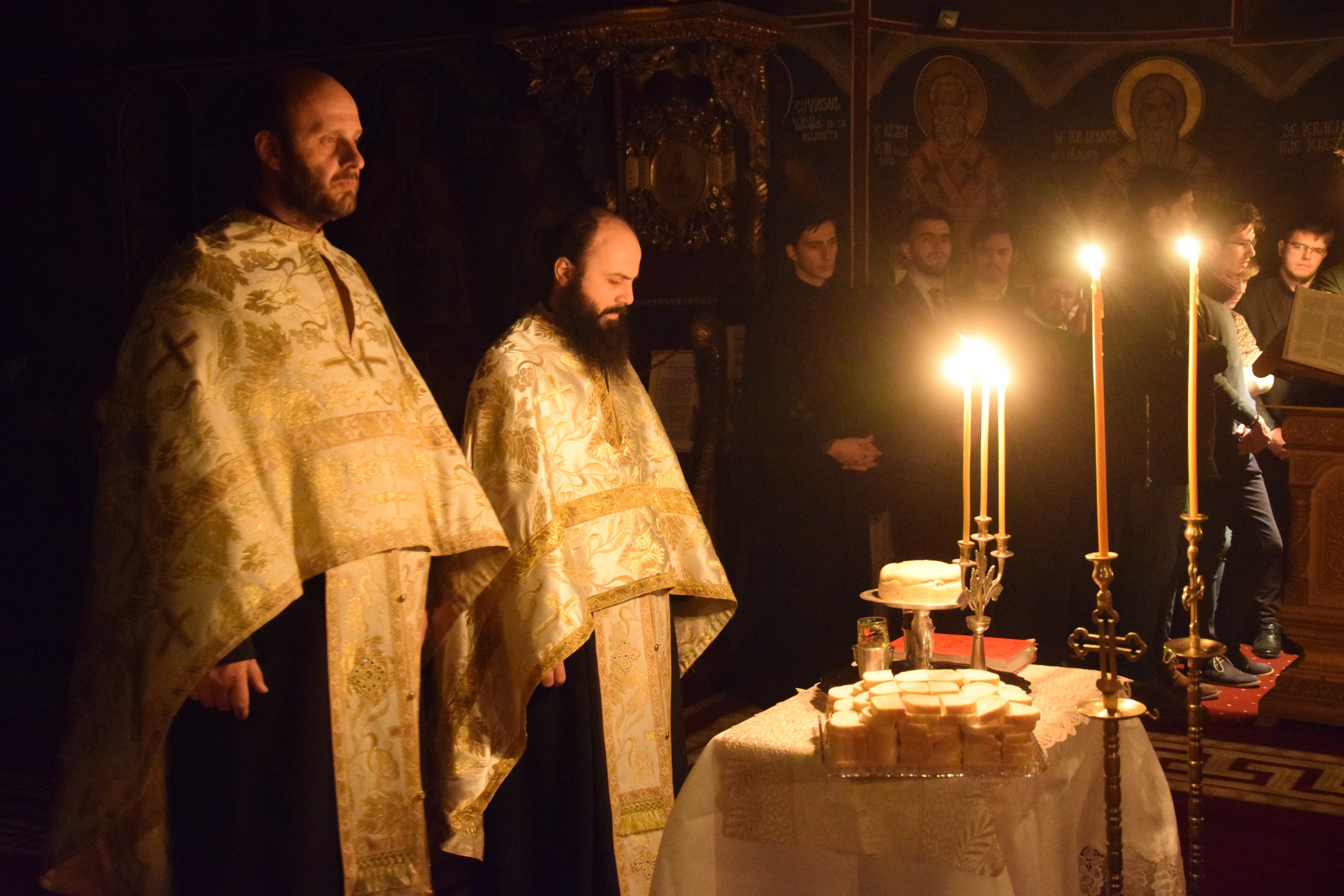 Slujbe în cinstea Sfântului Nicolae, la Mănăstirea Coșula și la Catedrala mitropolitană veche din Iași