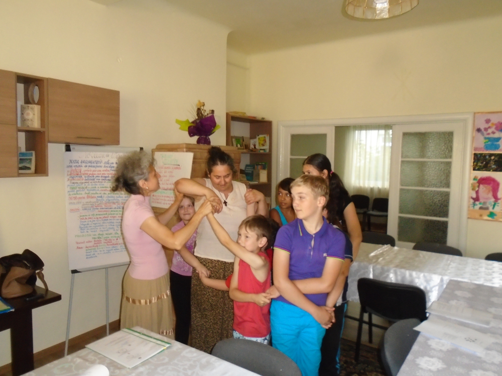 Hrană pentru suflet şi minte, la Centrul cultural-catehetic „Sf. Ioan“ Bacău