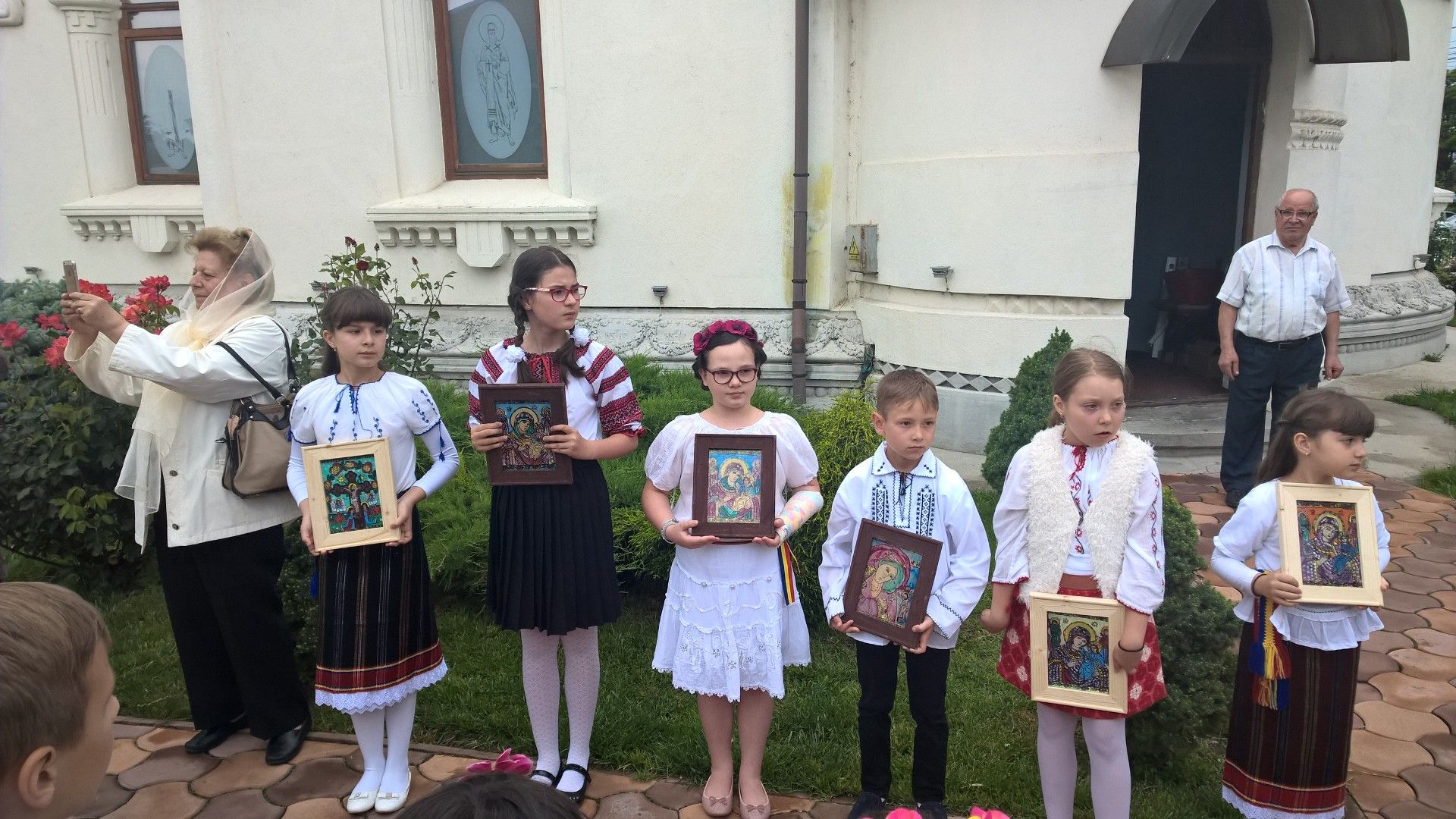 Hrană pentru suflet şi minte, la Centrul cultural-catehetic „Sf. Ioan“ Bacău