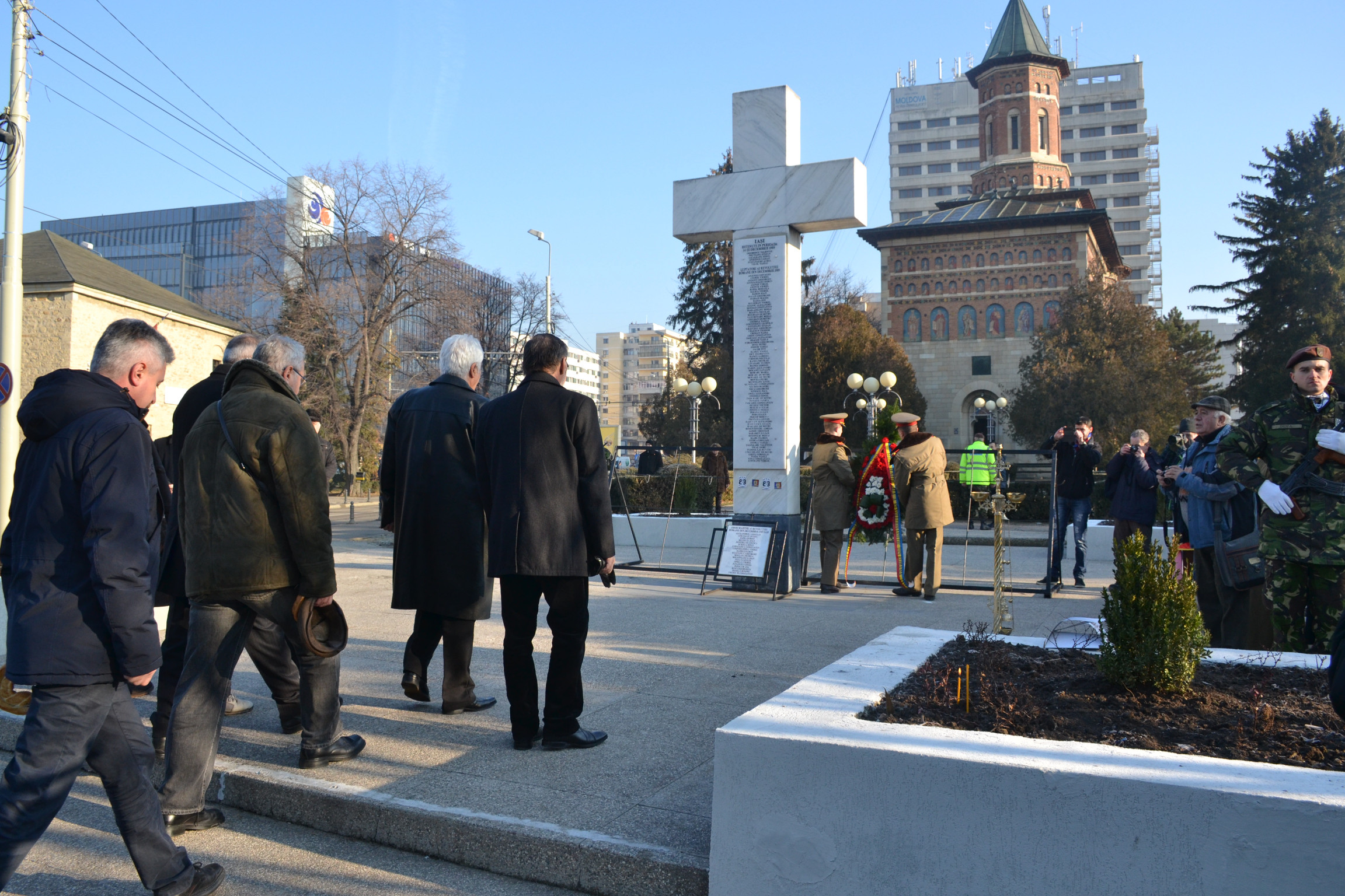 Slujbă de pomenire pentru eroii Revoluției din 1989, la Iași Slujbă de pomenire pentru eroii Revoluției din 1989, la Iași