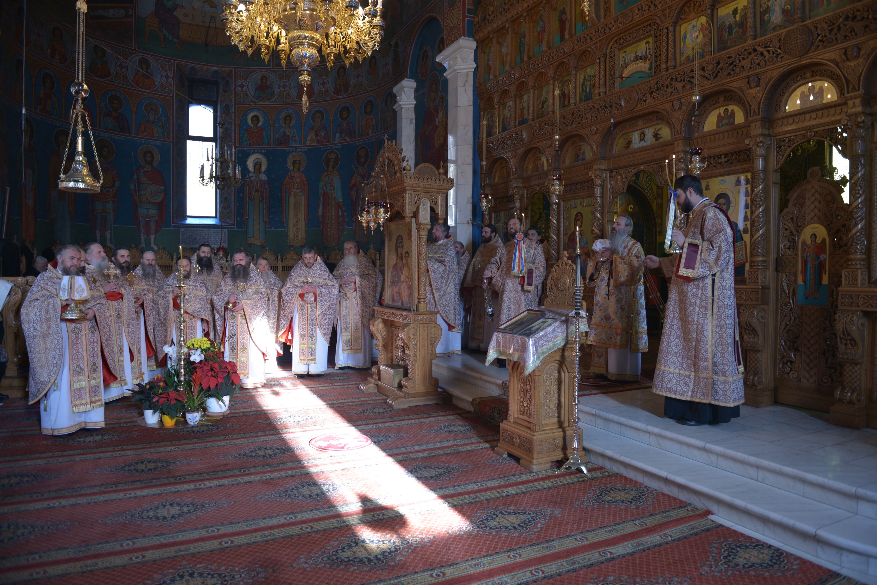 Slujbă de Parastas și Liturghie arhierească, la Mănăstirea Sihăstria-Neamț