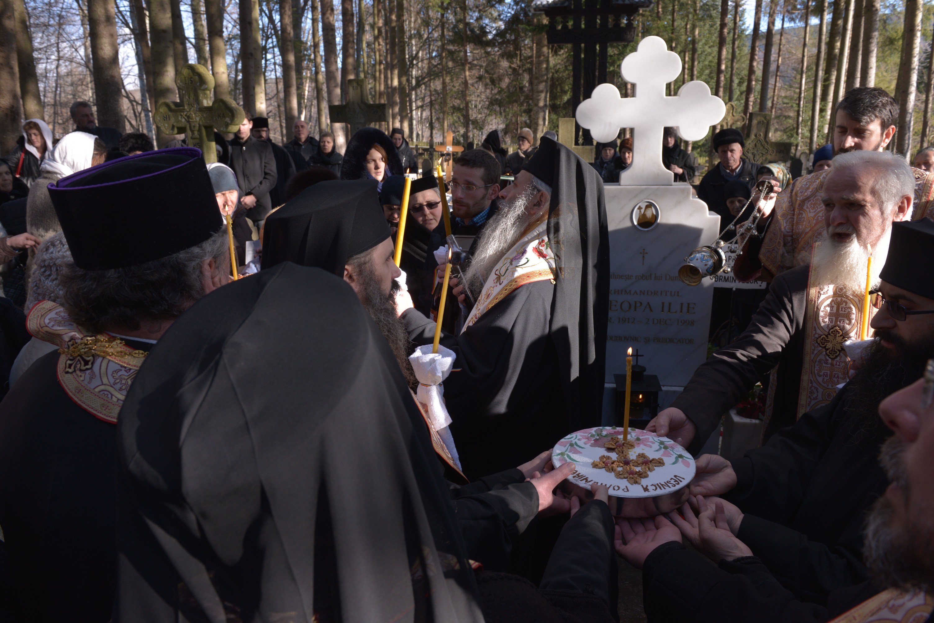 Slujbă de Parastas și Liturghie arhierească, la Mănăstirea Sihăstria-Neamț