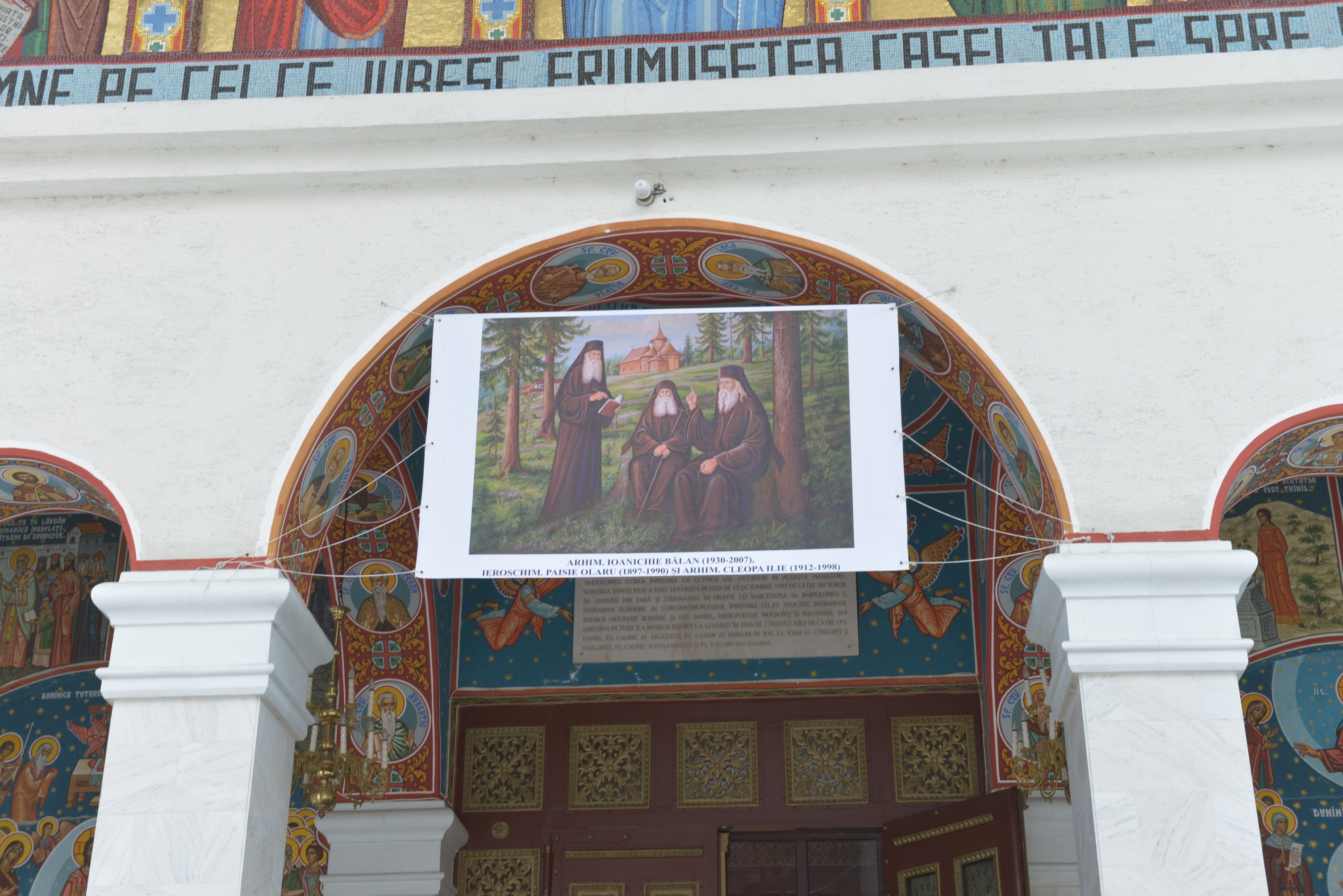 Slujbă de Parastas și Liturghie arhierească, la Mănăstirea Sihăstria-Neamț