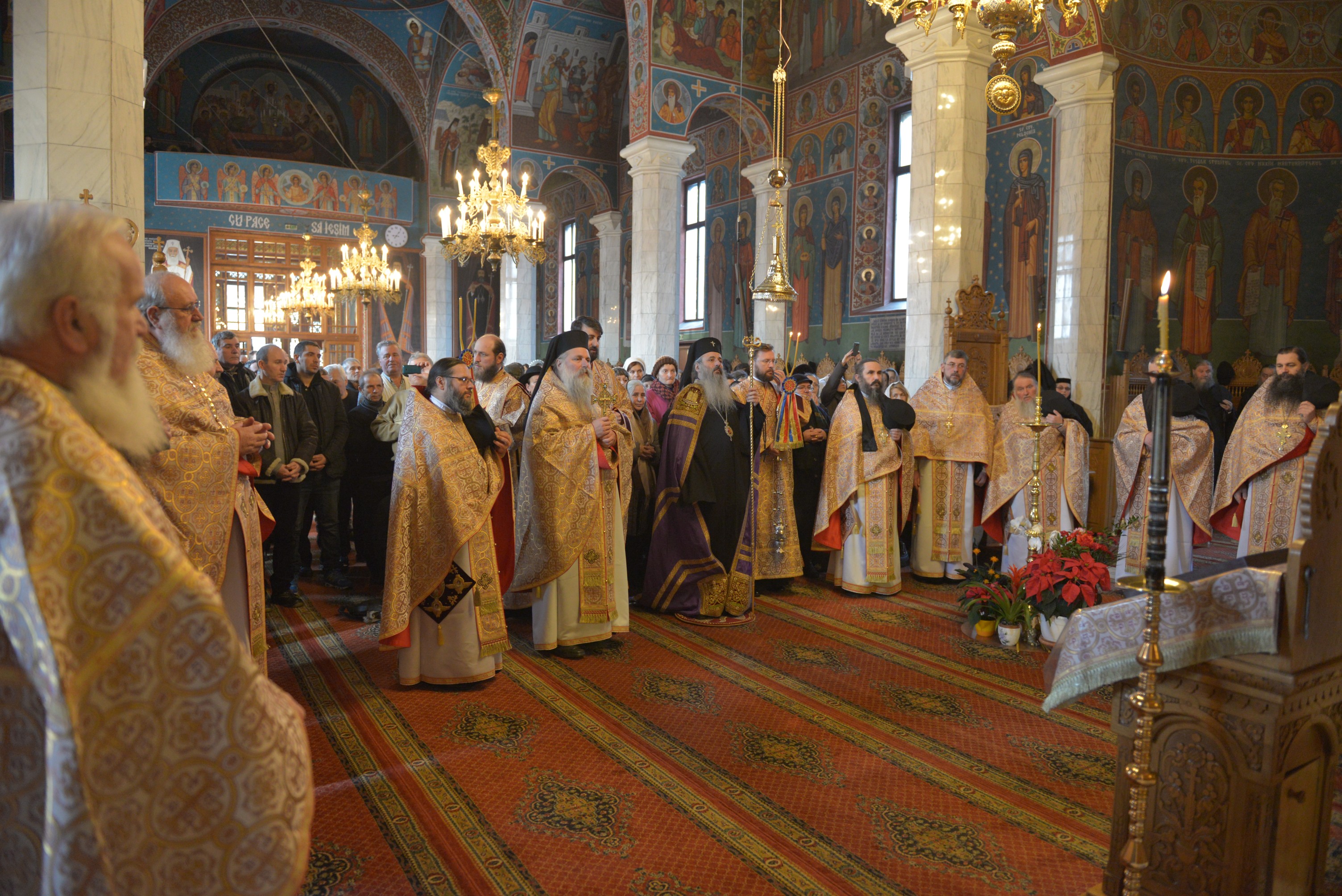 Slujbă de Parastas și Liturghie arhierească, la Mănăstirea Sihăstria-Neamț