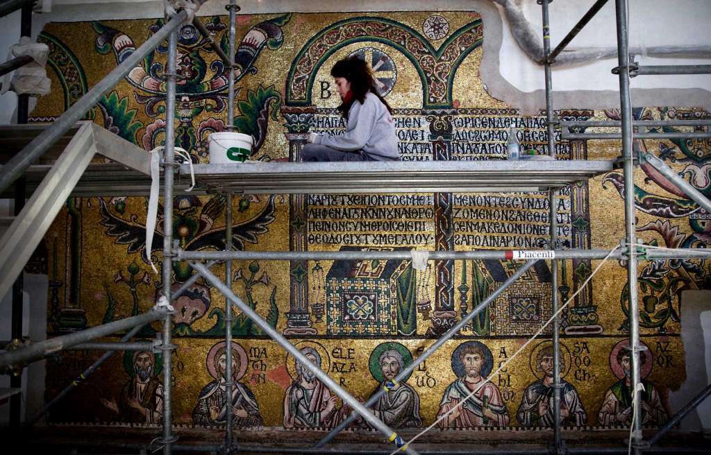 Biserica Nașterii Domnului din Betleem va fi restaurată complet în 2020 Biserica Nașterii Domnului din Betleem va fi restaurată complet în 2020