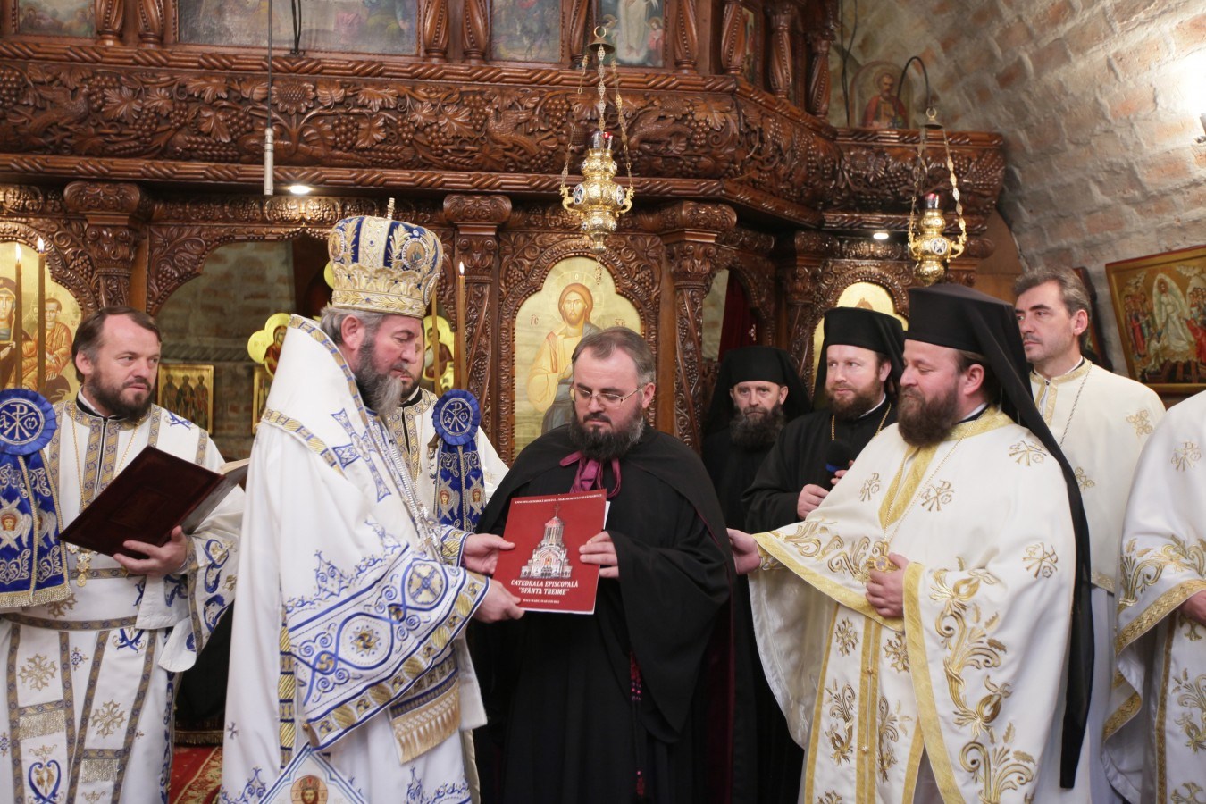 Preasfinţitul Iustin a instalat un nou stareţ la Mănăstiriea Rohia