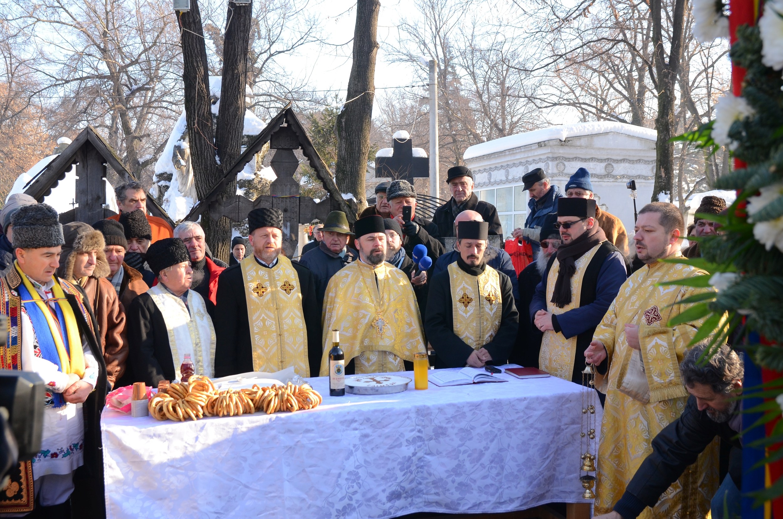 Poetul Mihai Eminescu a fost comemorat în Capitală. S-au împlinit 167 ani de la naşterea sa