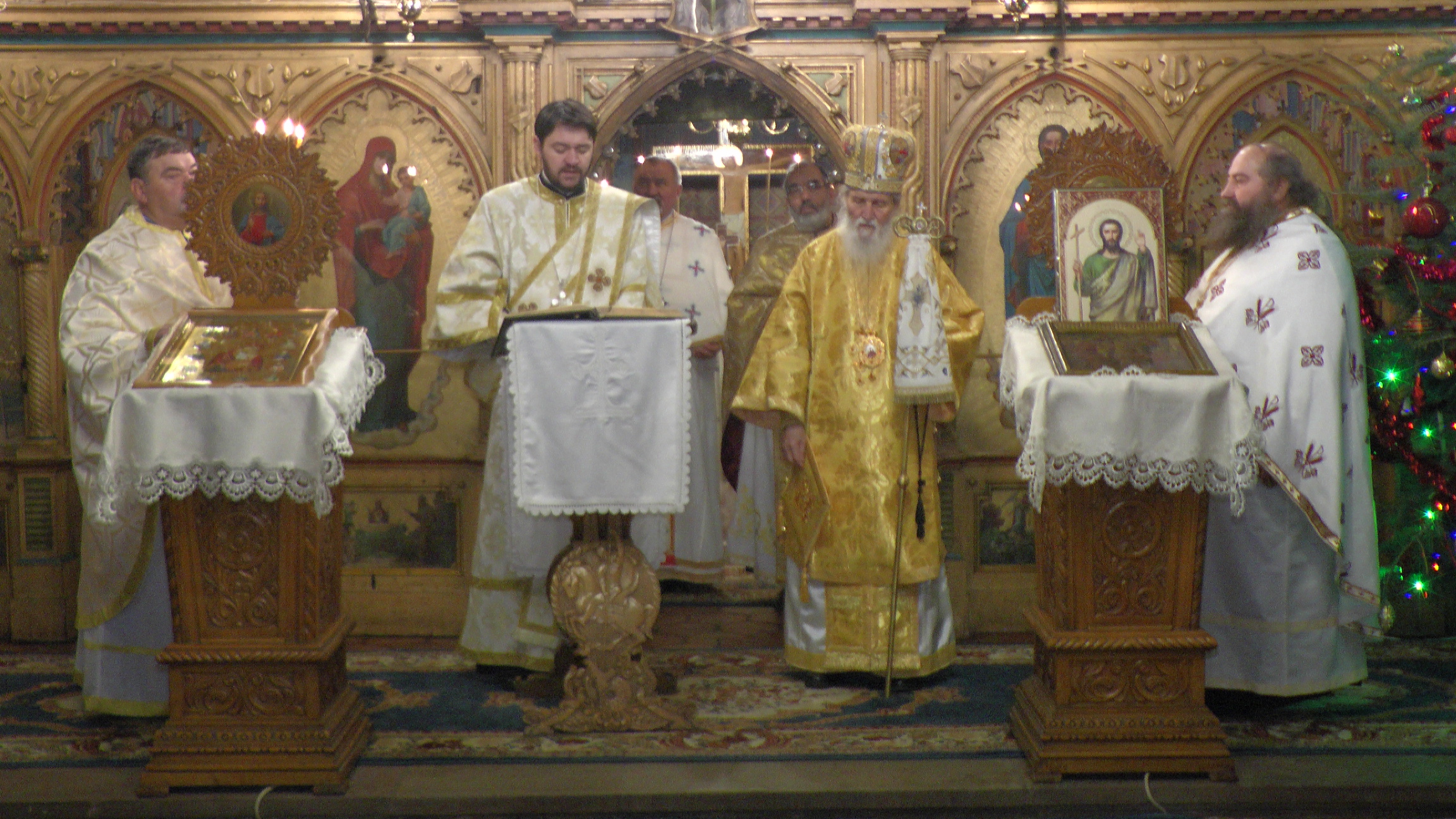 Slujire arhierească în cea mai veche biserică din Suceava