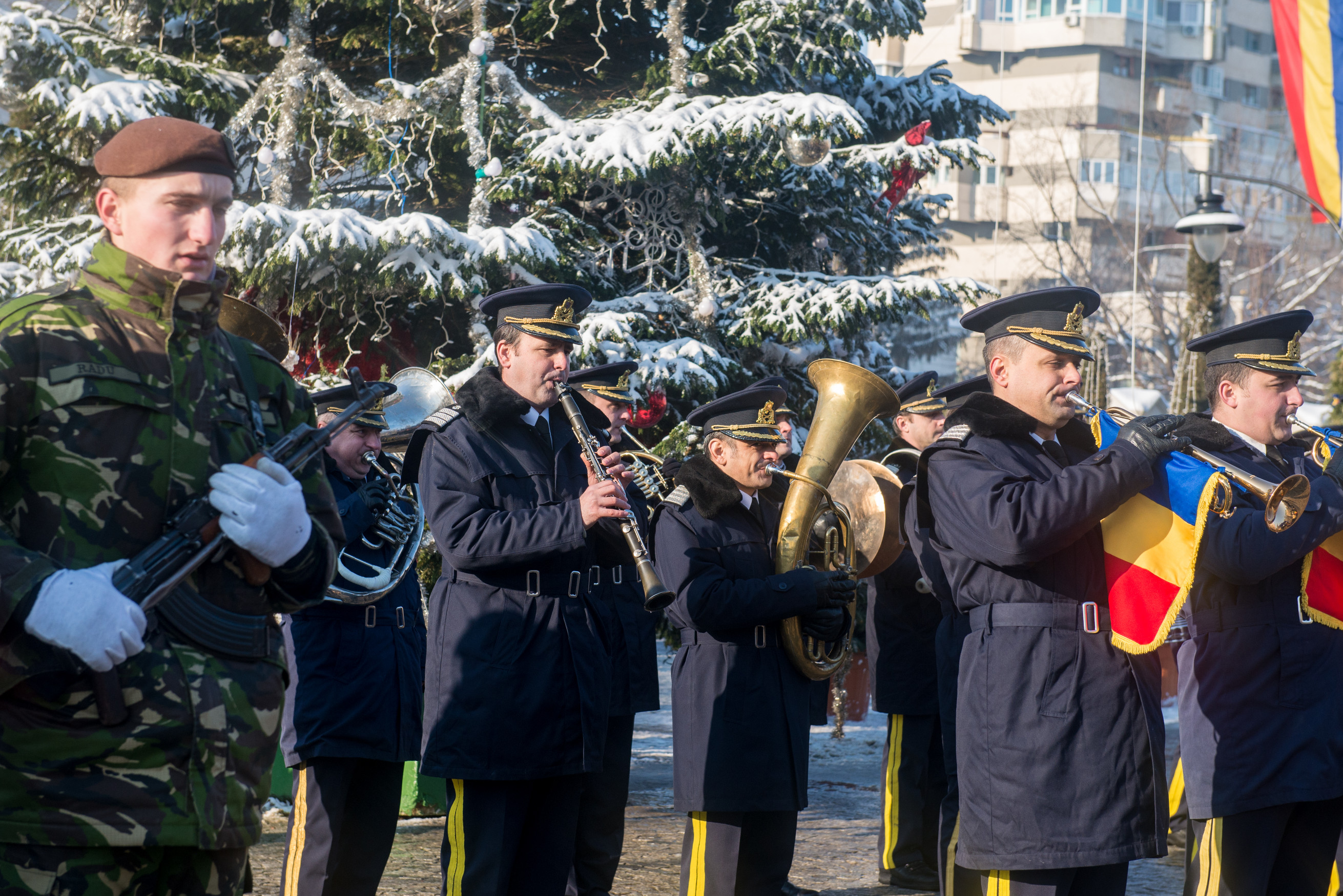 Drapelul de luptă al Brigăzii 15 Mecanizată „Podu Înalt” a fost decorat