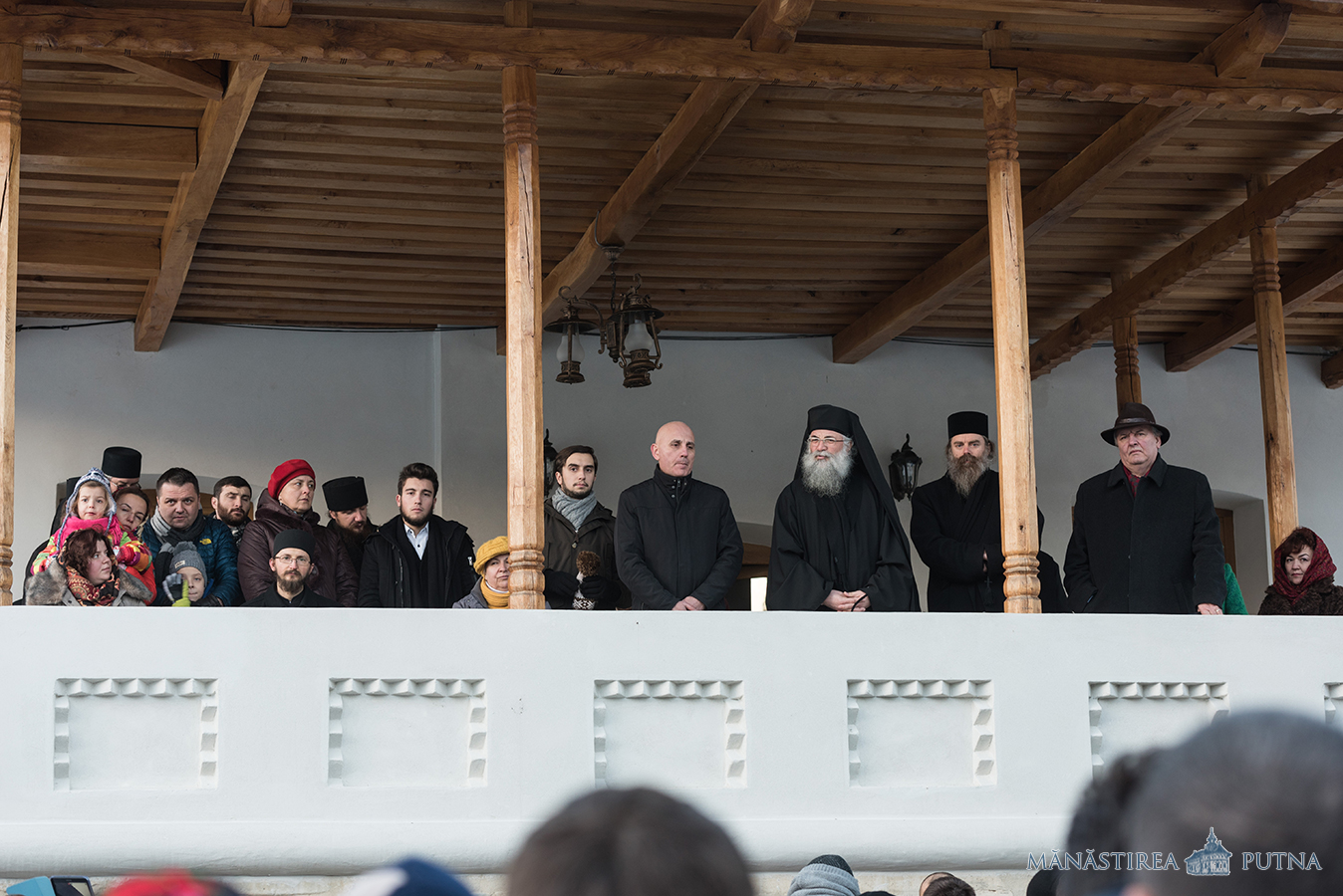 200 de tineri au participat la Tabăra de iarnă de la Mănăstirea Putna