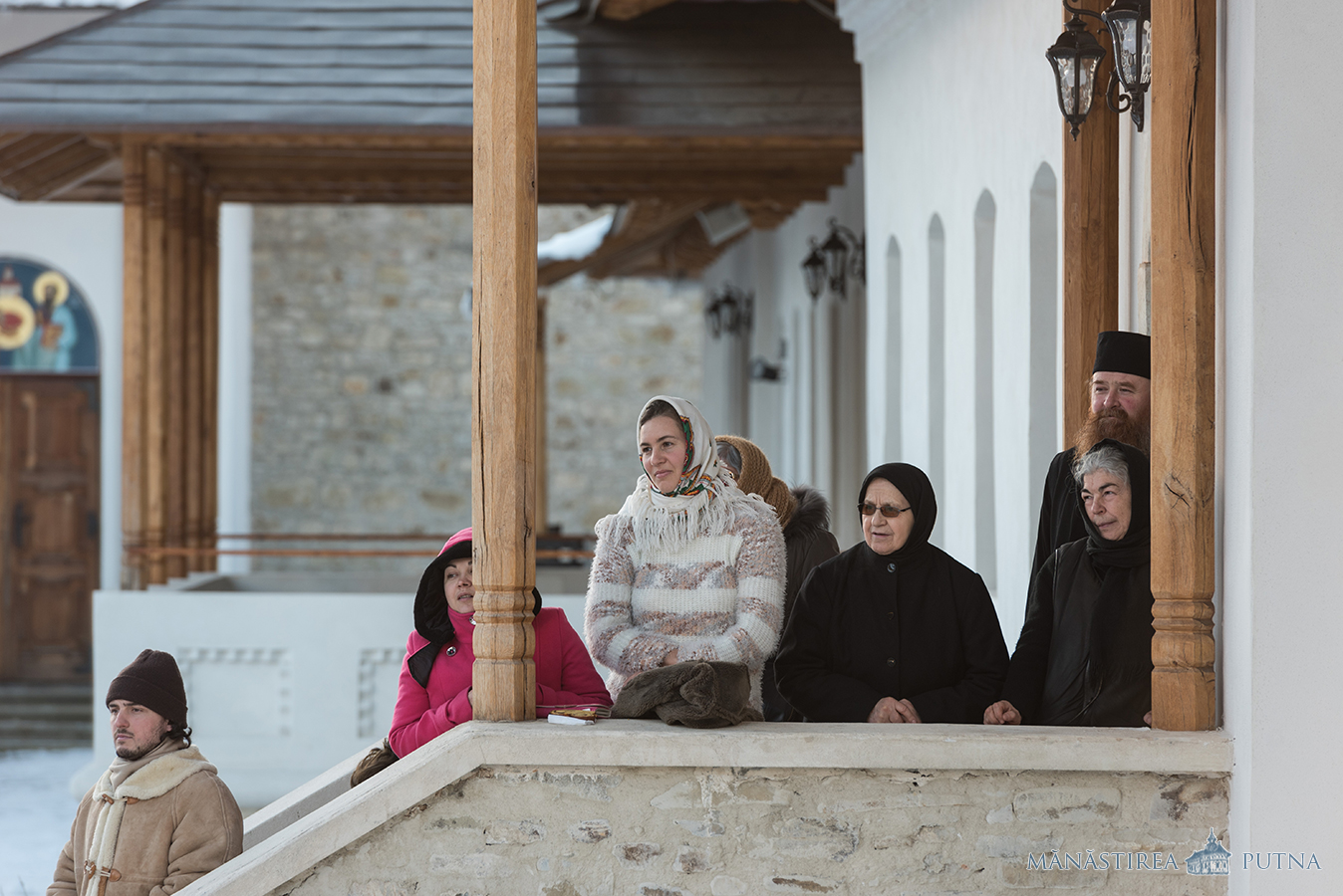 200 de tineri au participat la Tabăra de iarnă de la Mănăstirea Putna