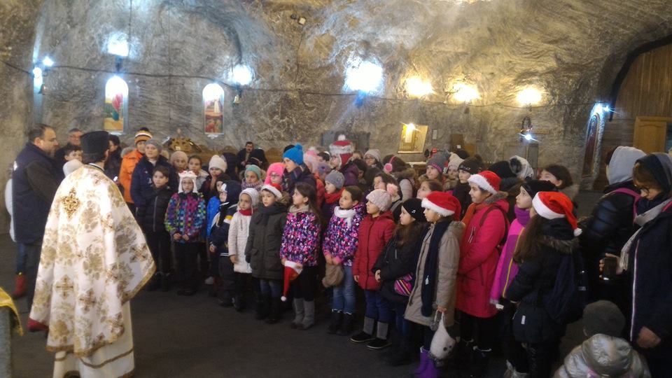 „Juniorii Operei” din Iaşi au concertat în Protopopiatul Oneşti „Juniorii Operei” din Iaşi au concertat în Protopopiatul Oneşti