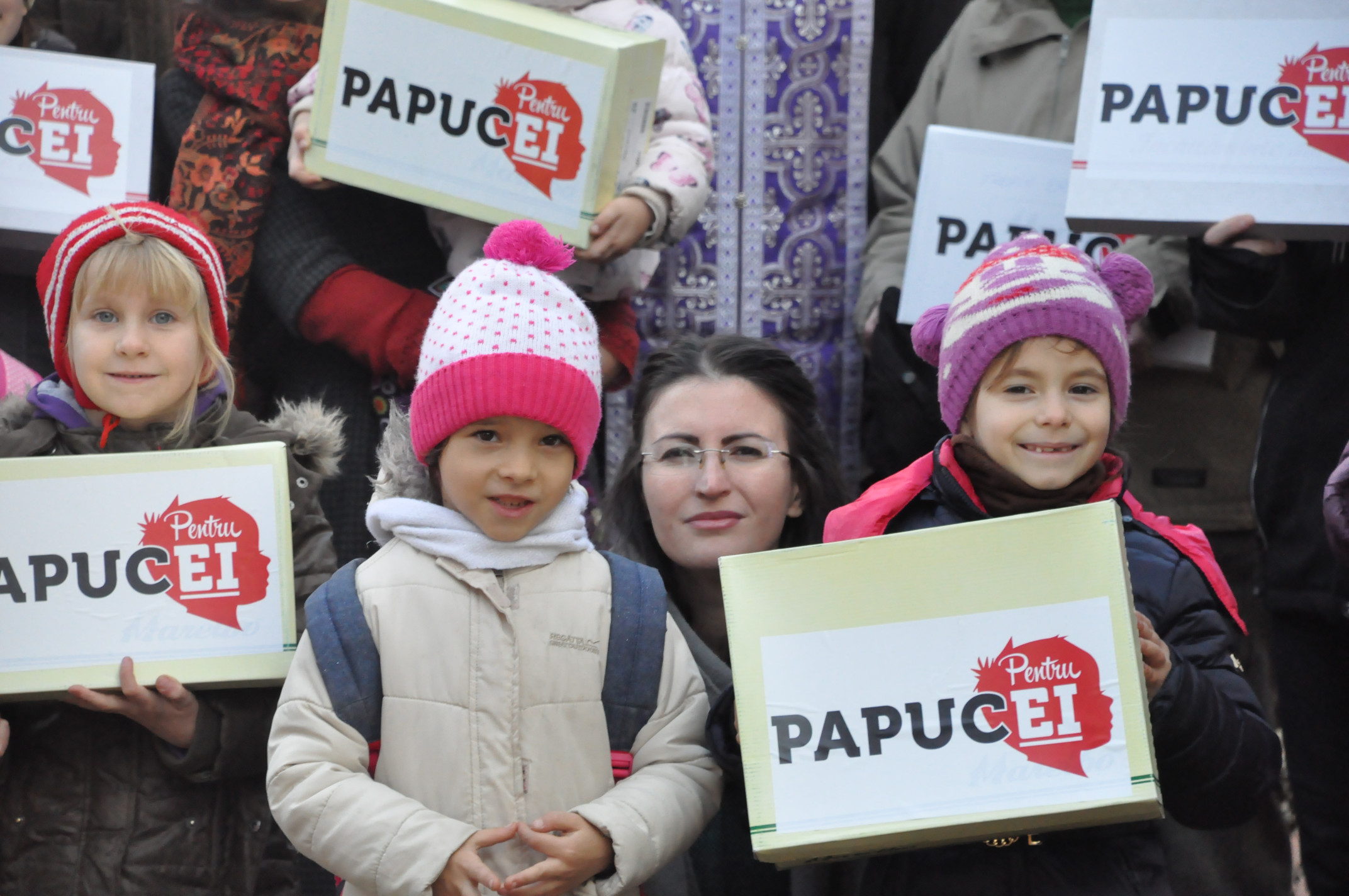 Daruri pentru copiii din Parohia Bohotin