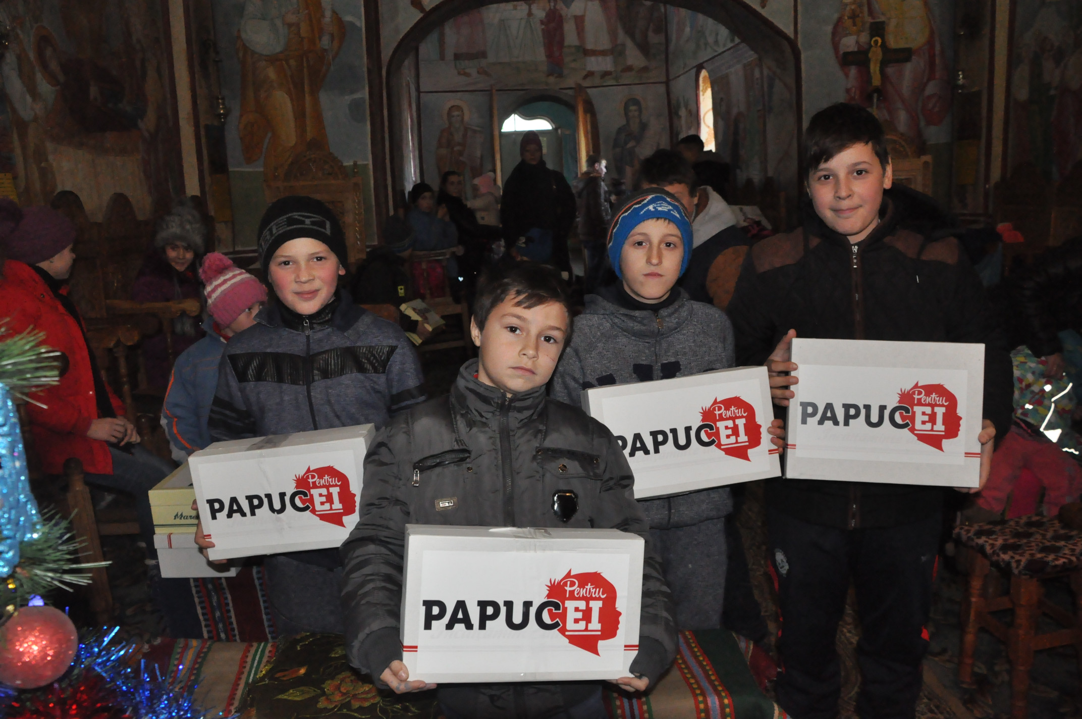 Daruri pentru copiii din Parohia Bohotin