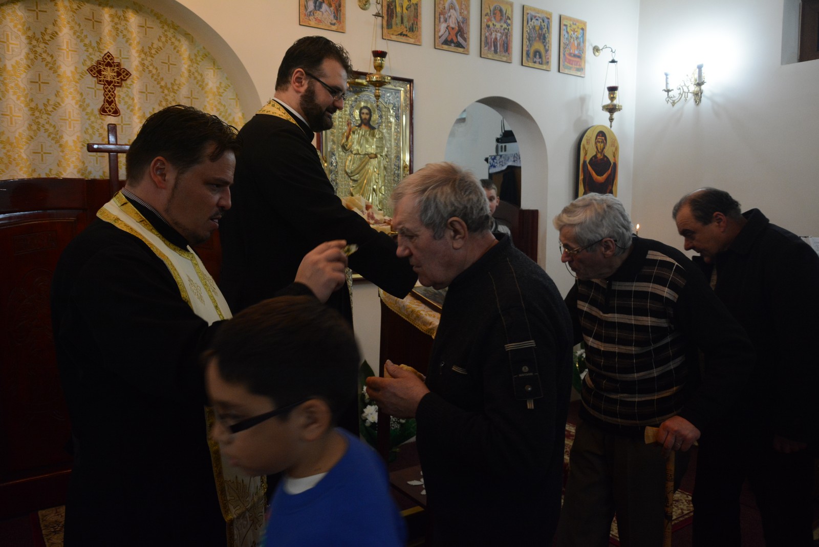 Cinstirea lanţului Sfântului Apostol Petru, serbată în Parohia Pietrărie