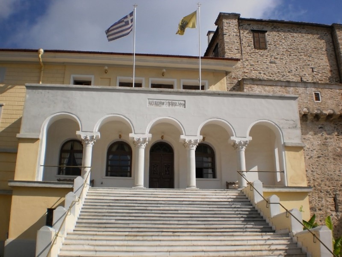 Sfânta Chinotită: Tendinţele de întrerupere a pomenirii ierarhilor nu sunt justificate!