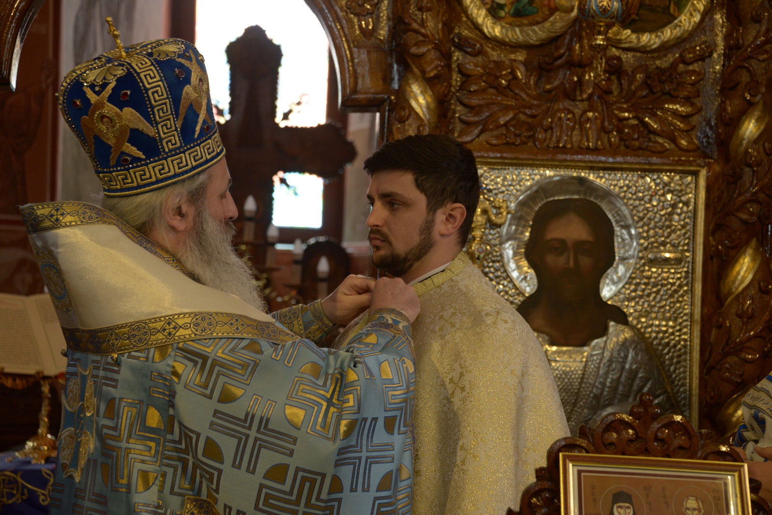 Noul protoiereu de Târgu Neamț, hirotesit de IPS Părinte Mitropolit Teofan Noul protoiereu de Târgu Neamț, hirotesit de IPS Părinte Mitropolit Teofan