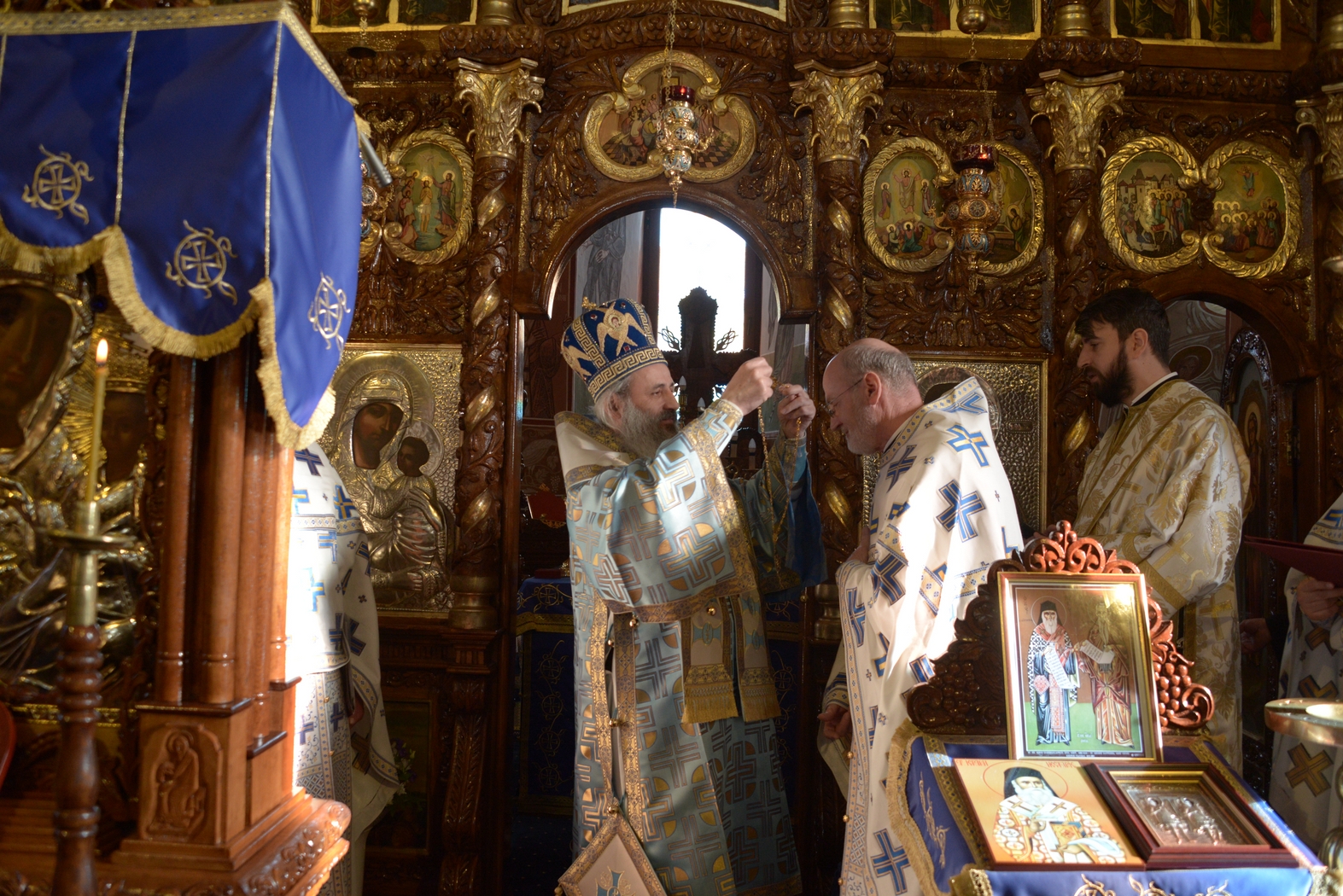 Noul protoiereu de Târgu Neamț, hirotesit de IPS Părinte Mitropolit Teofan Noul protoiereu de Târgu Neamț, hirotesit de IPS Părinte Mitropolit Teofan