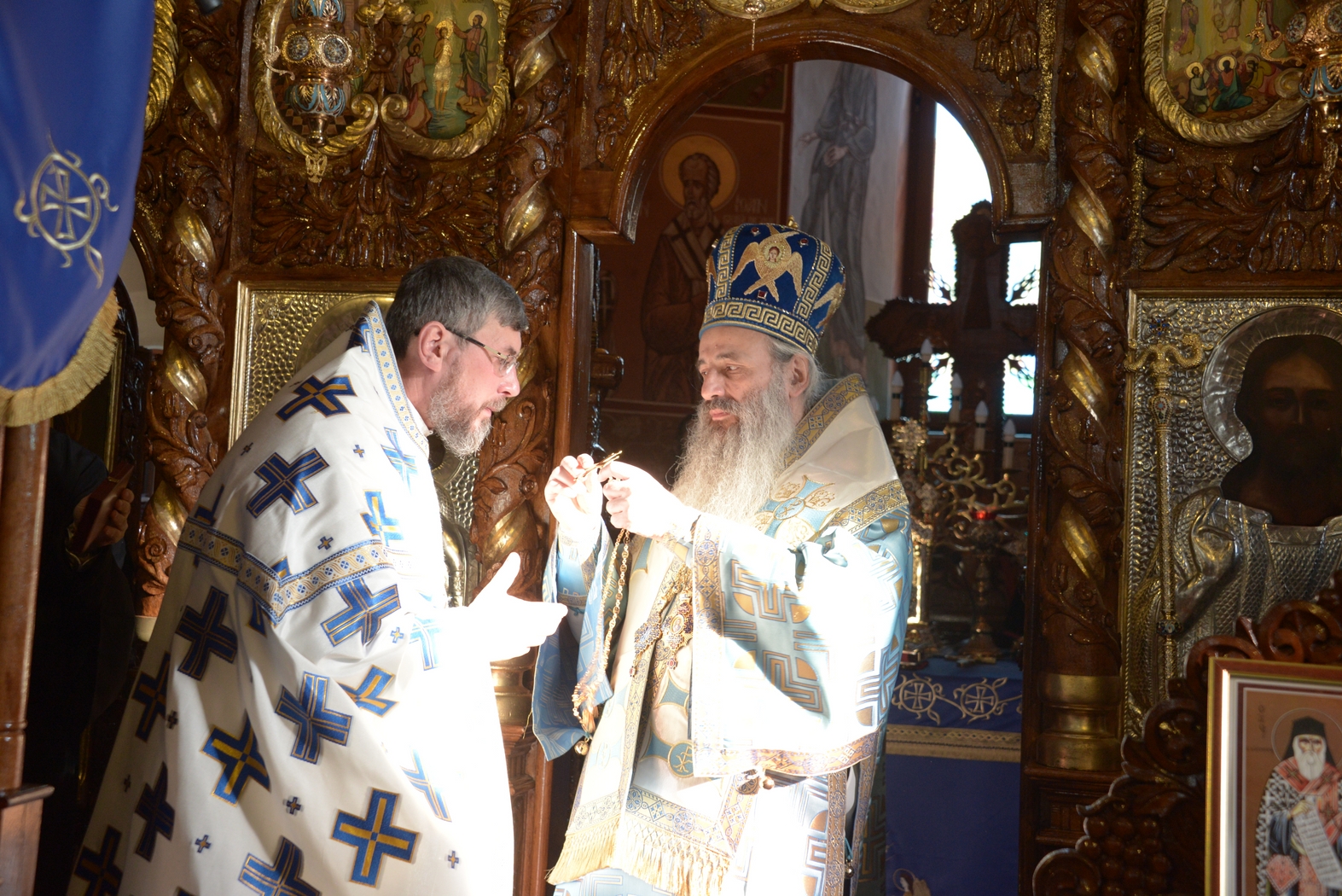 Noul protoiereu de Târgu Neamț, hirotesit de IPS Părinte Mitropolit Teofan Noul protoiereu de Târgu Neamț, hirotesit de IPS Părinte Mitropolit Teofan