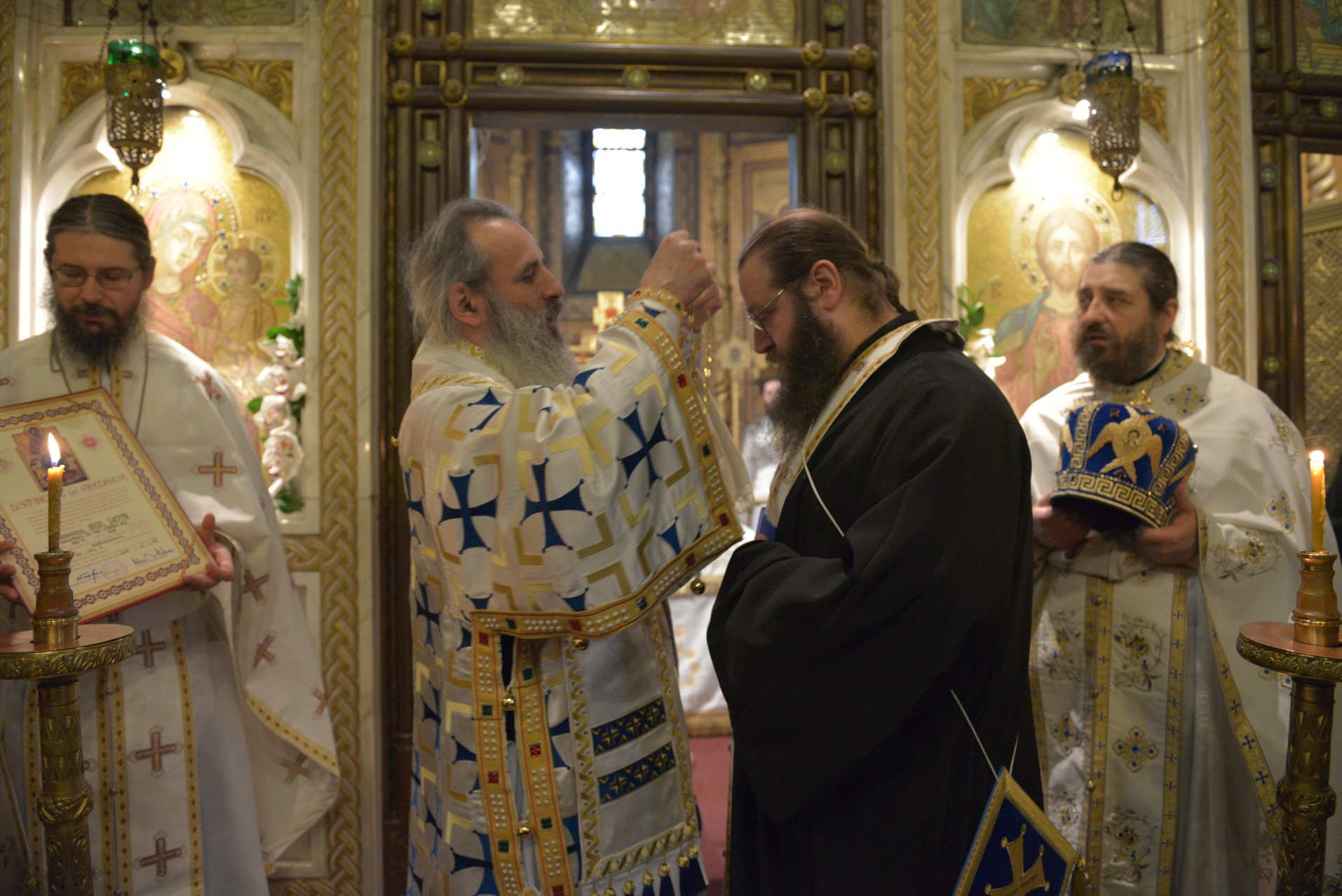 Mitropolitul Moldovei, la hramul Mănăstirii „Sfinţii Trei Ierarhi”: „Singurul lucru cu adevărat mare în lume este smerenia”