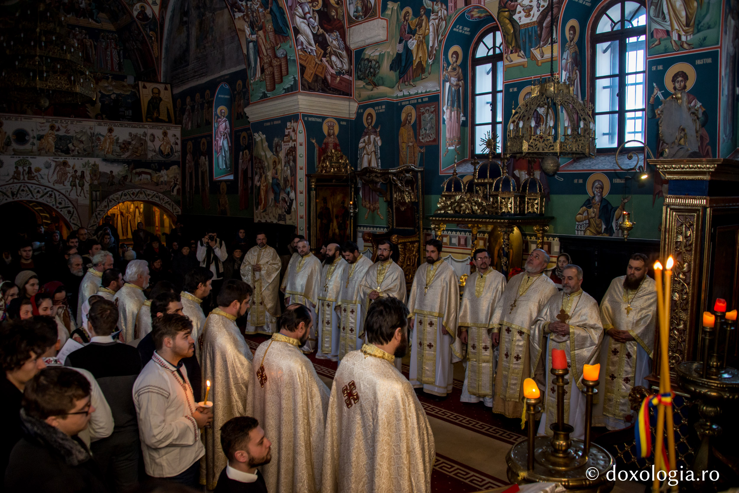 Schimb de experienţe între preoţii din Iaşi şi cei din Basarabia Schimb de experienţe între preoţii din Iaşi şi cei din Basarabia