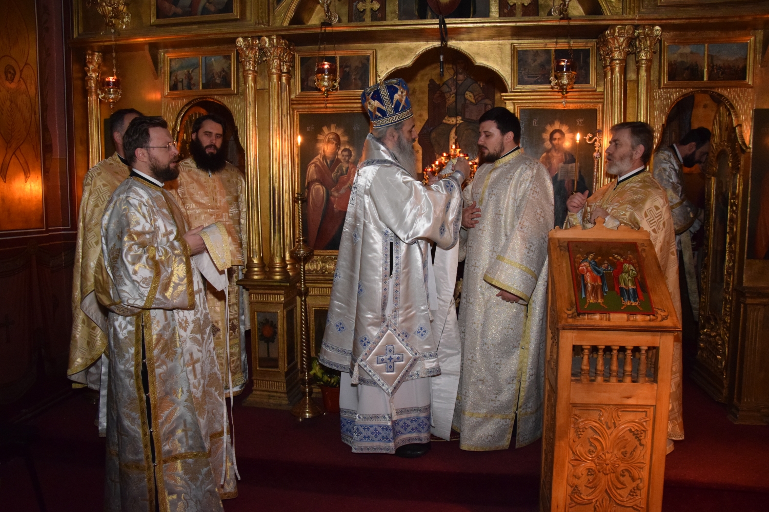 IPS Părinte Mitropolit Teofan, către studenții teologi: „Doar Biserica dă sens vieții”