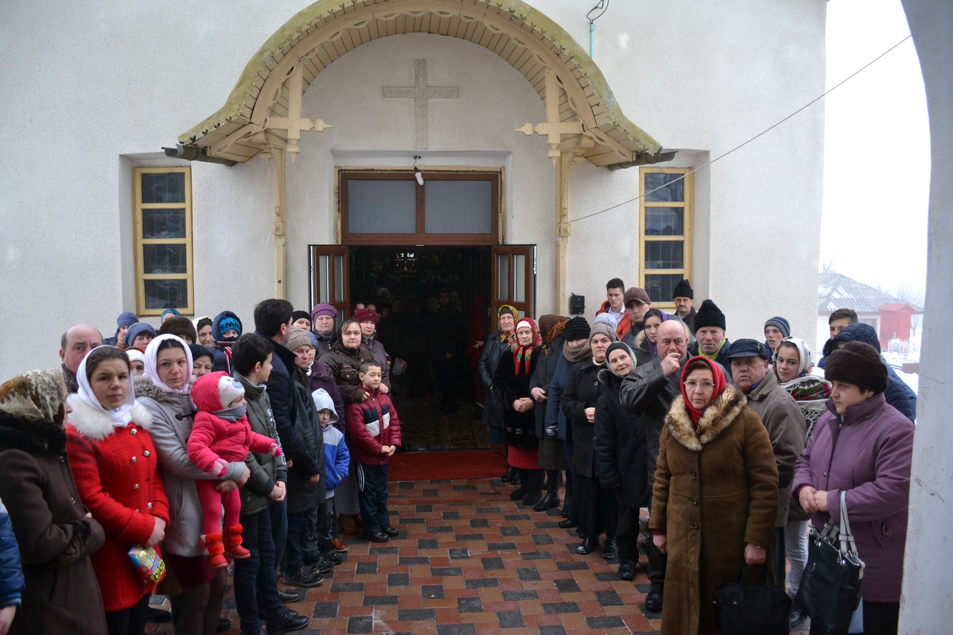 Liturghie și vizită arhierească la Todirești