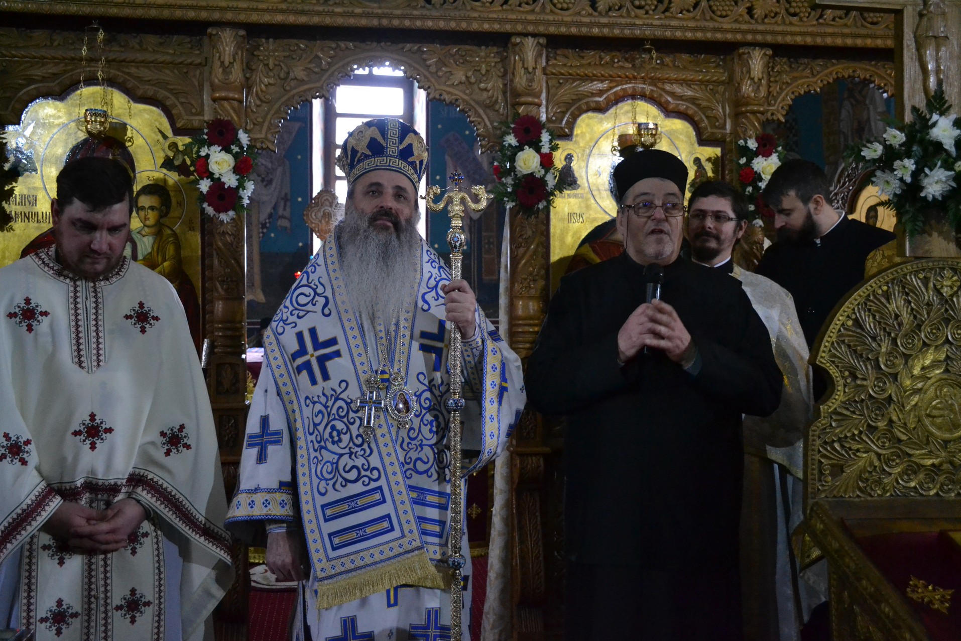 Liturghie și vizită arhierească la Todirești